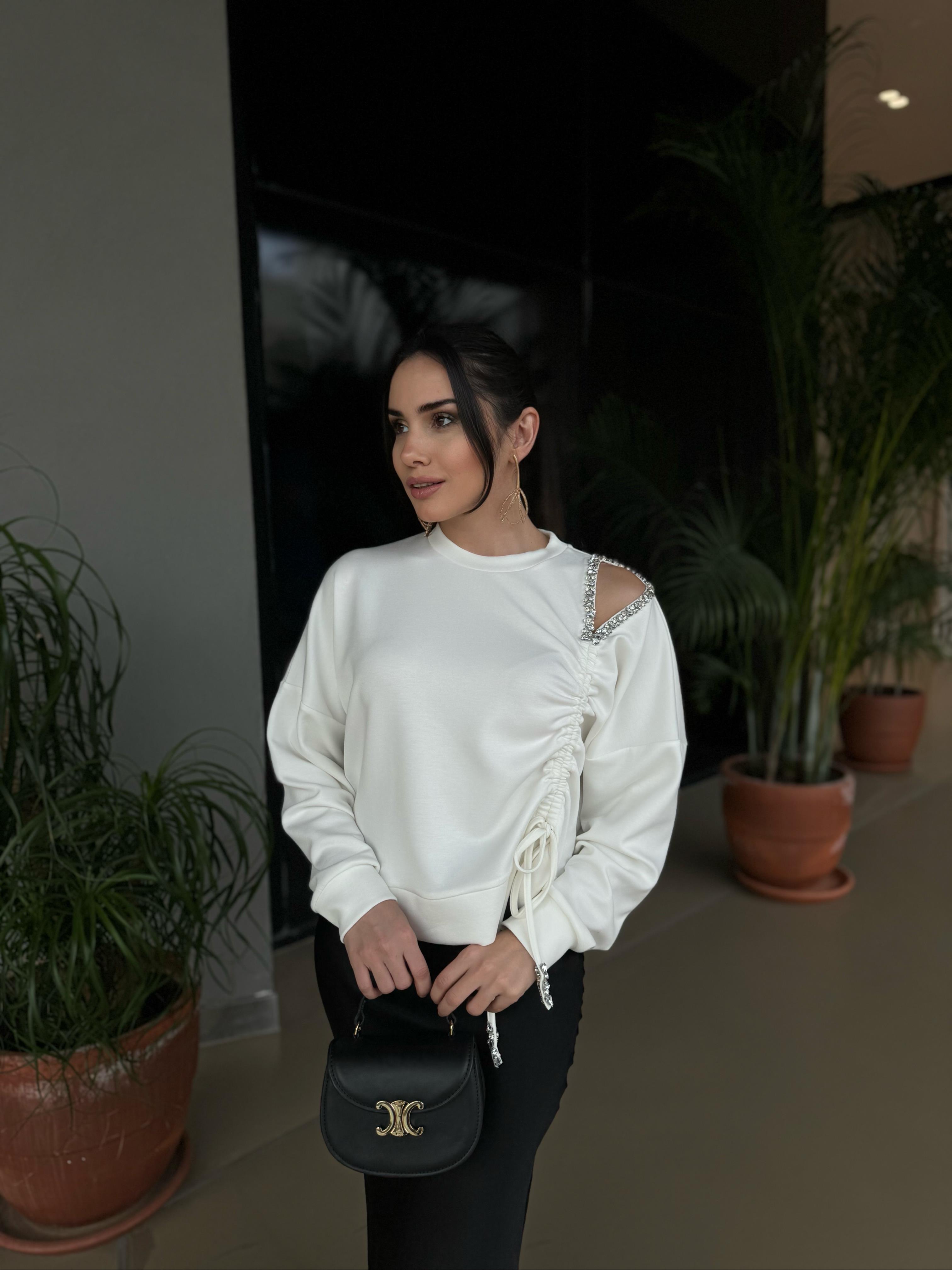 ORIJINAL MARKA OMZU TAŞLI BÜZGÜLÜ SWEAT