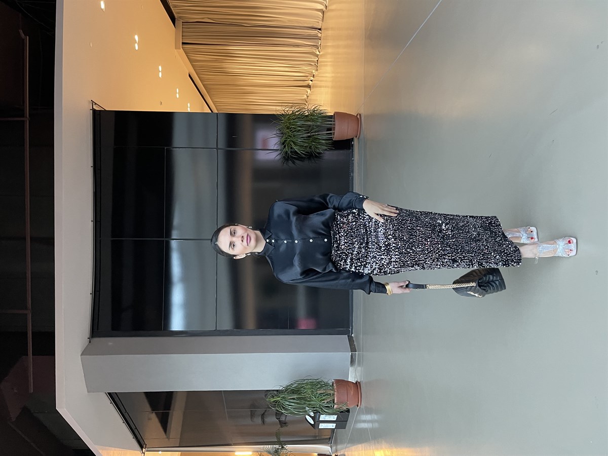 PAYETLİ SİYAH ETEK