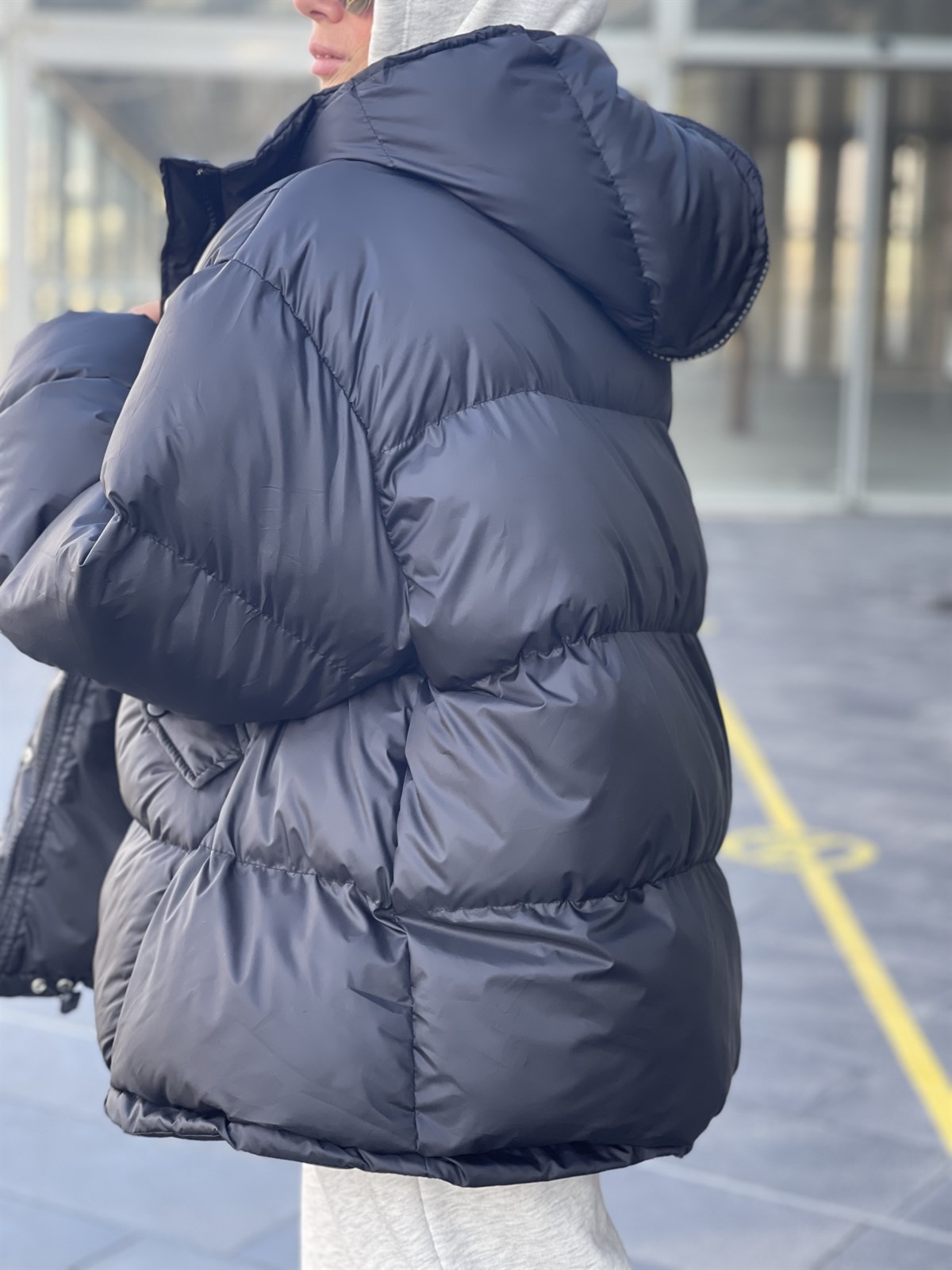 SİYAH OVERSIZE ŞİŞME MONT
