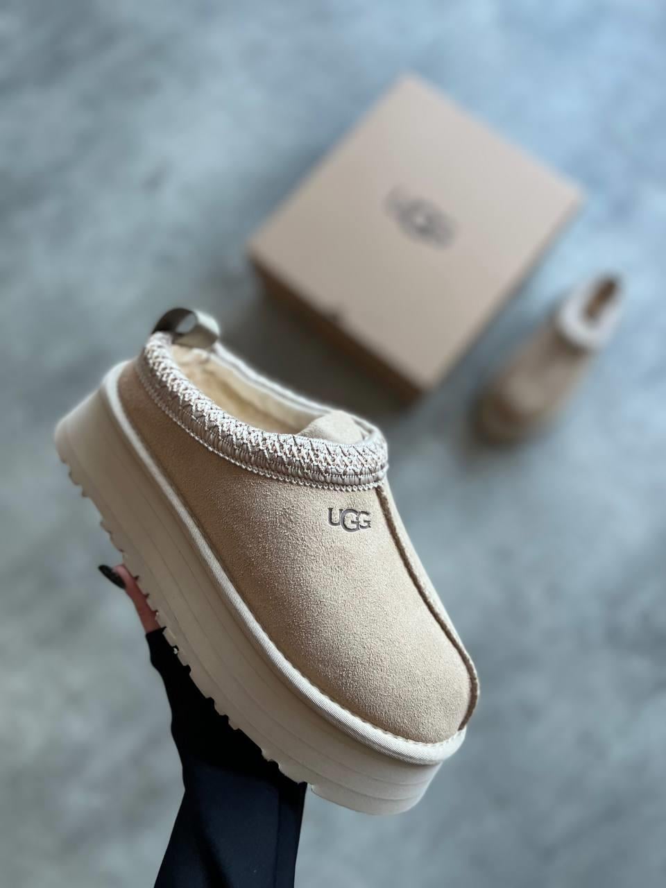 UGG YÜKSEK TABANLI TERLİK