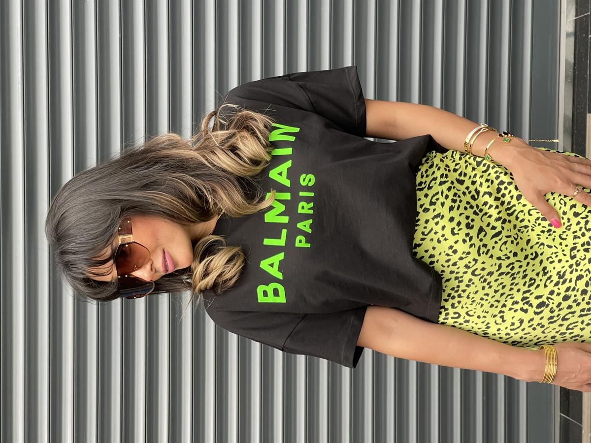 YEŞİL NEON YAZILI BALMAIN SİYAH T-SHIRT