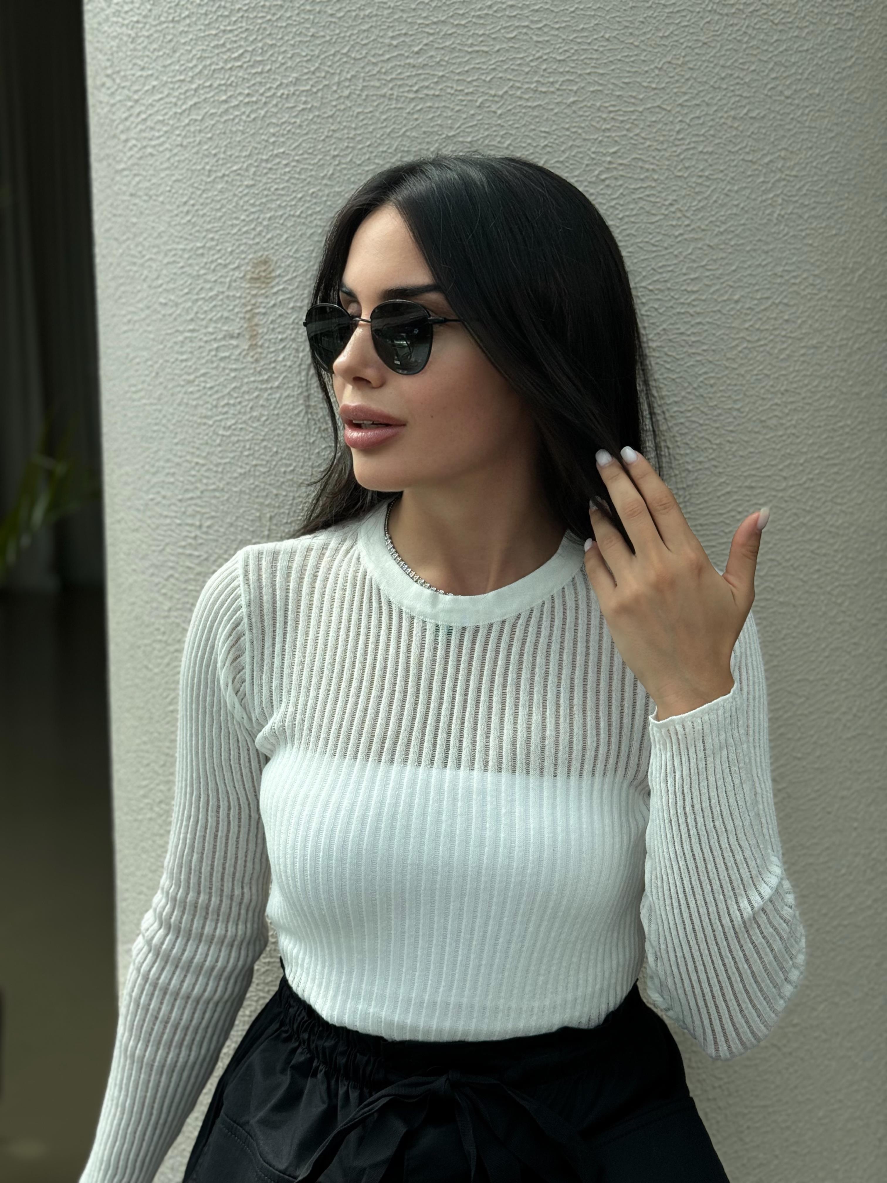 BEYAZ FİTİLLİ TRİKO BLUZ