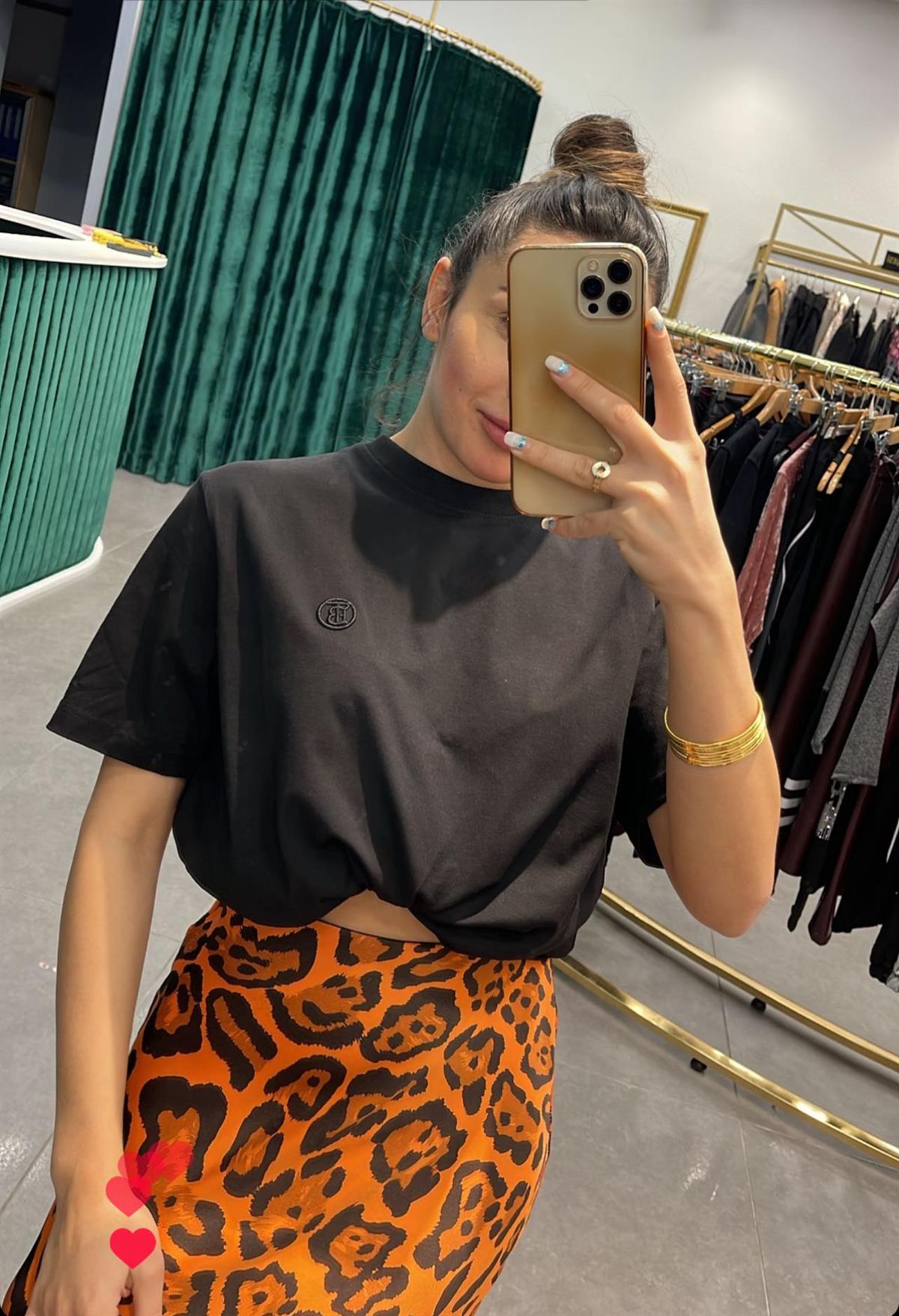 BURBERY SİYAH T-SHIRT