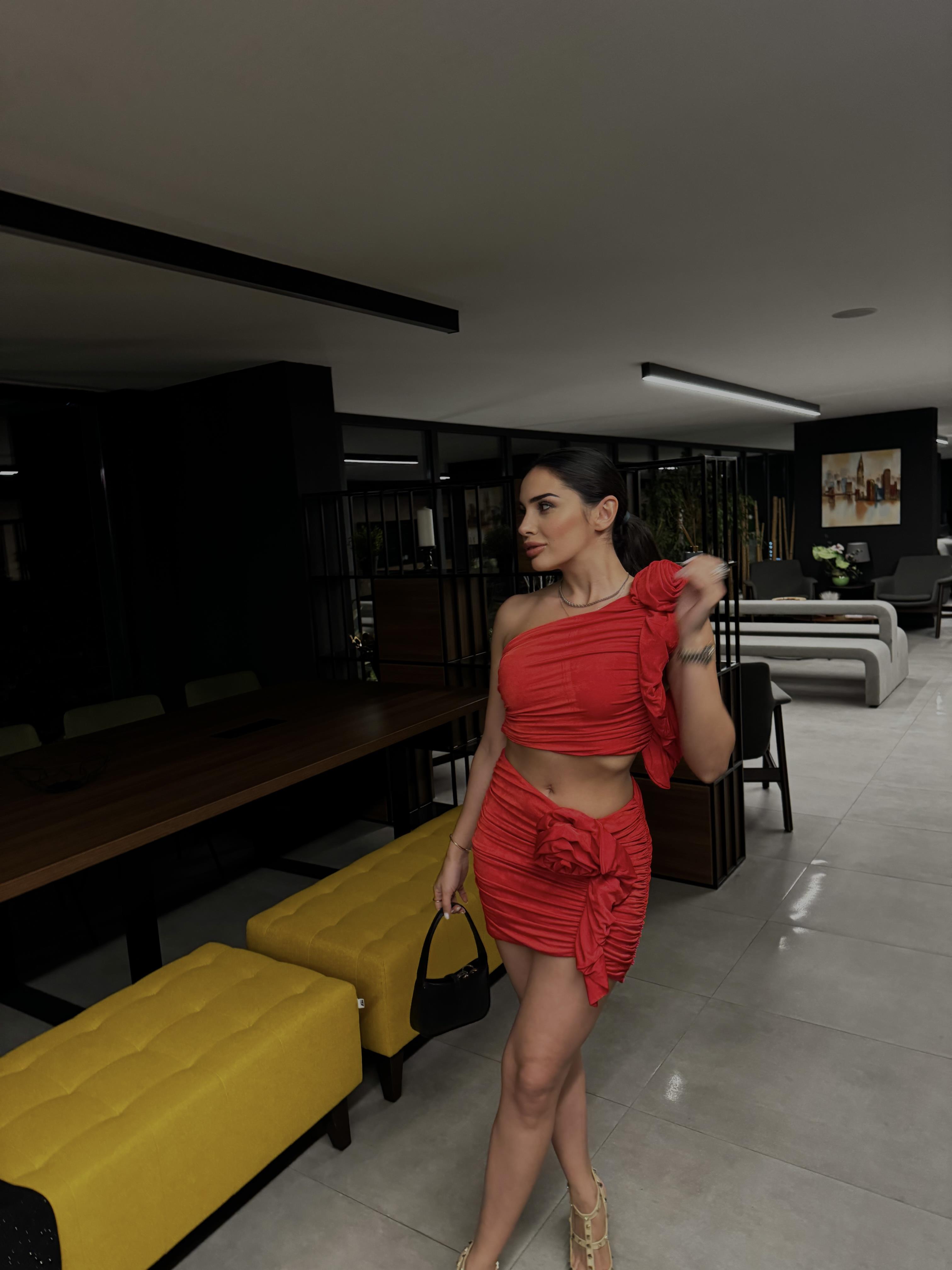 BÜZGÜ DETAYLI ETEK CROP TAKIM