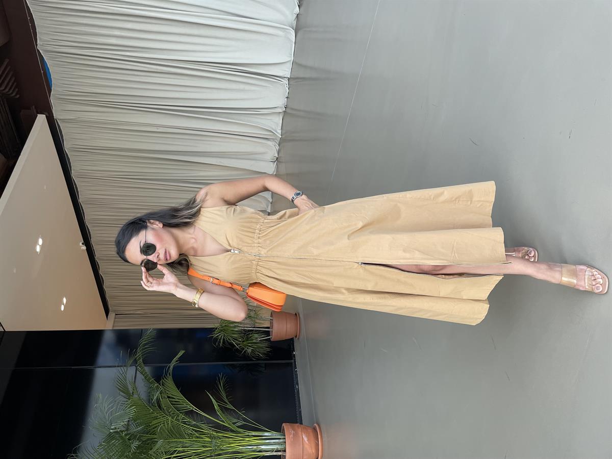 CAMEL ÖNDEN FERMUARLI ELBİSE