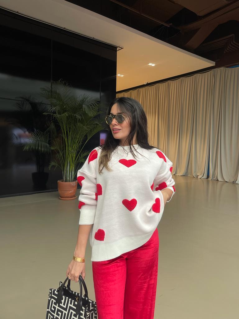 KIRMIZI KALPLİ KAZAK