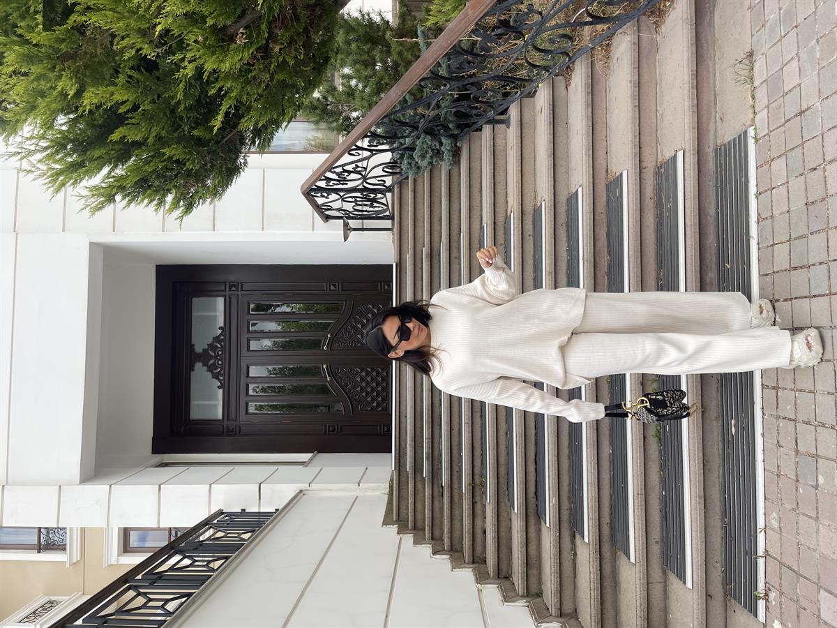 KREM RENK TRİKO TAKIM