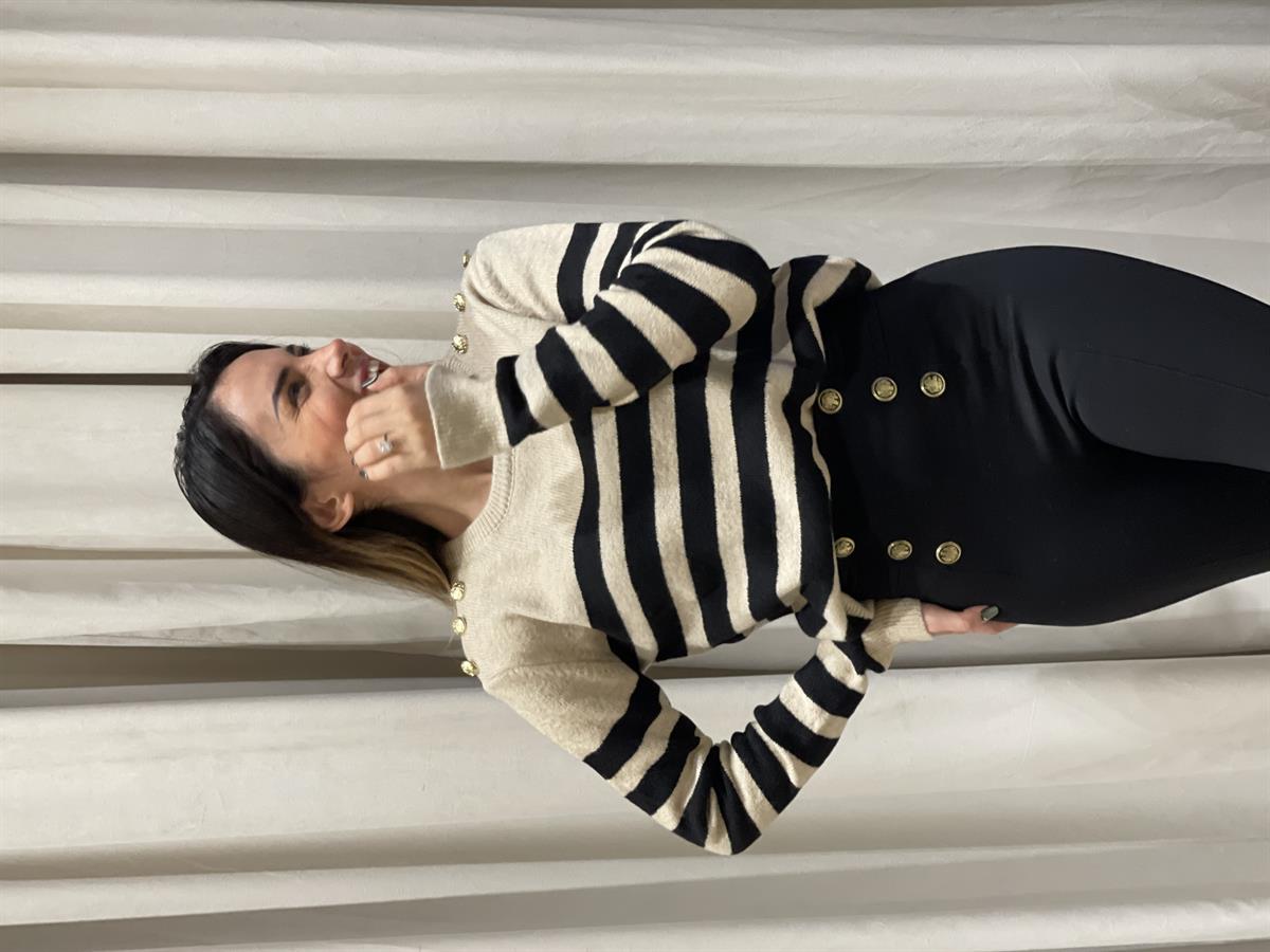 OMUZDAN GOLD DÜĞMELİ KAZAK