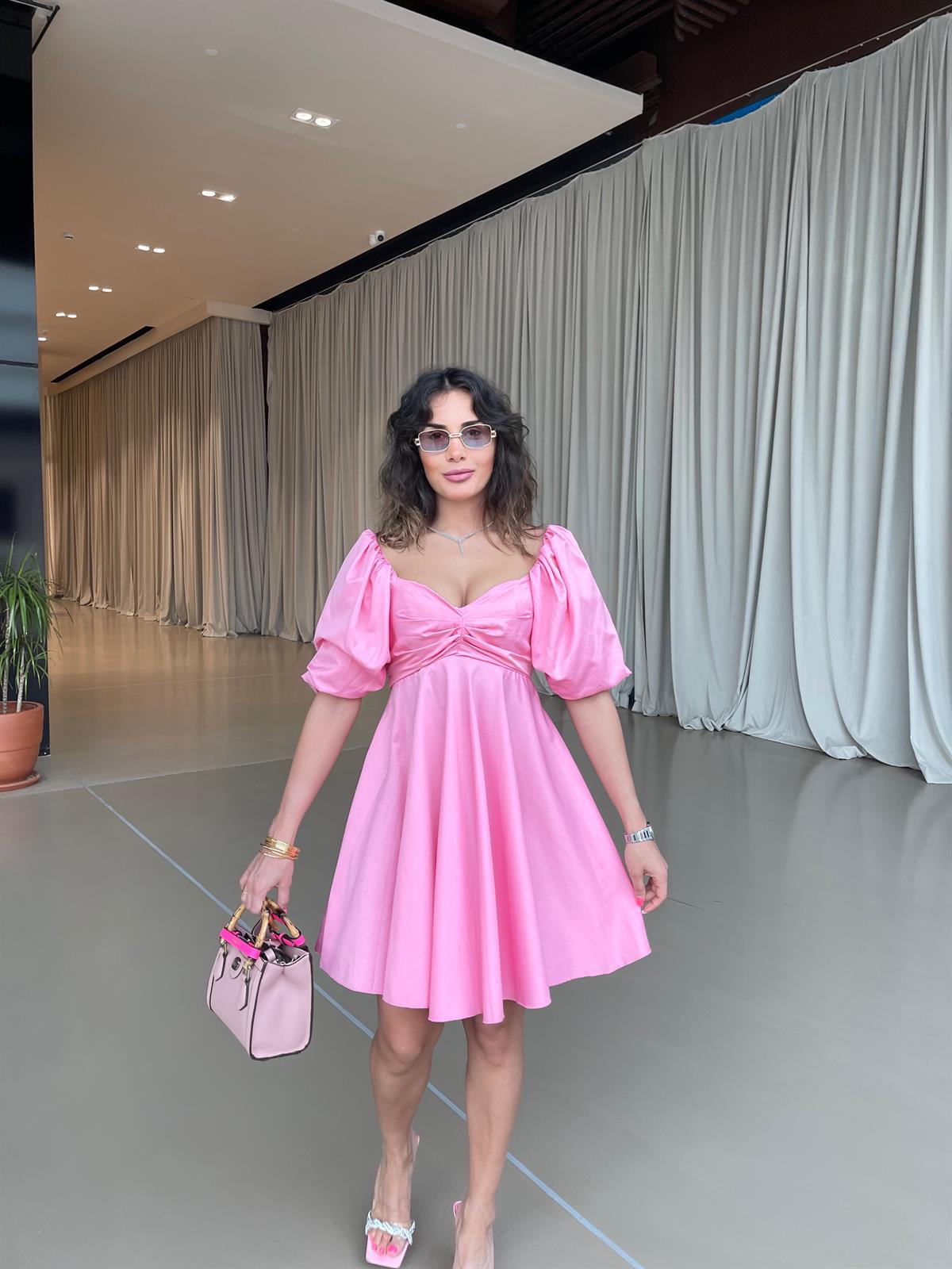 PEMBE BALON KOL ELBİSE