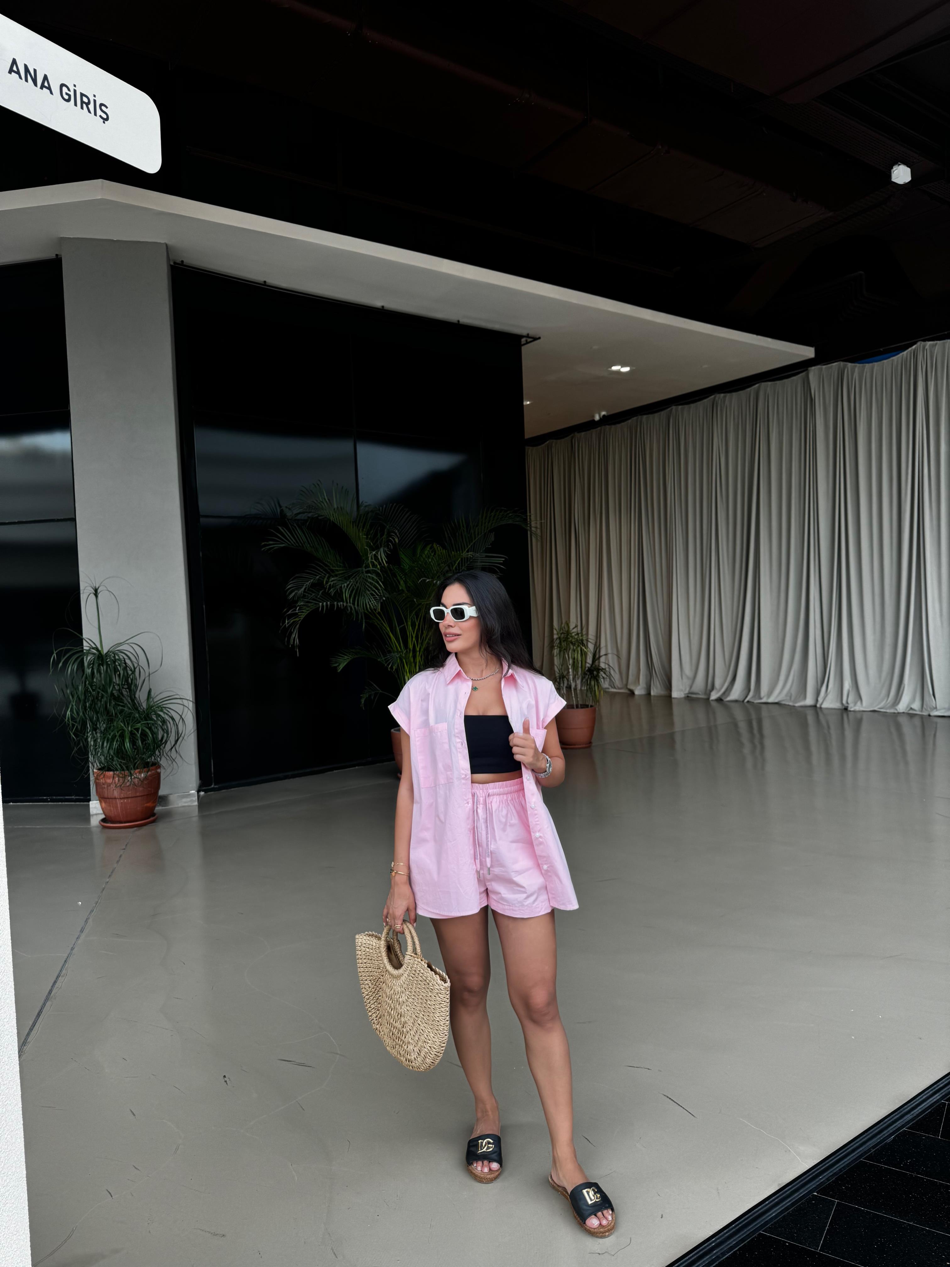 PEMBE ŞORT GÖMLEK TAKIM