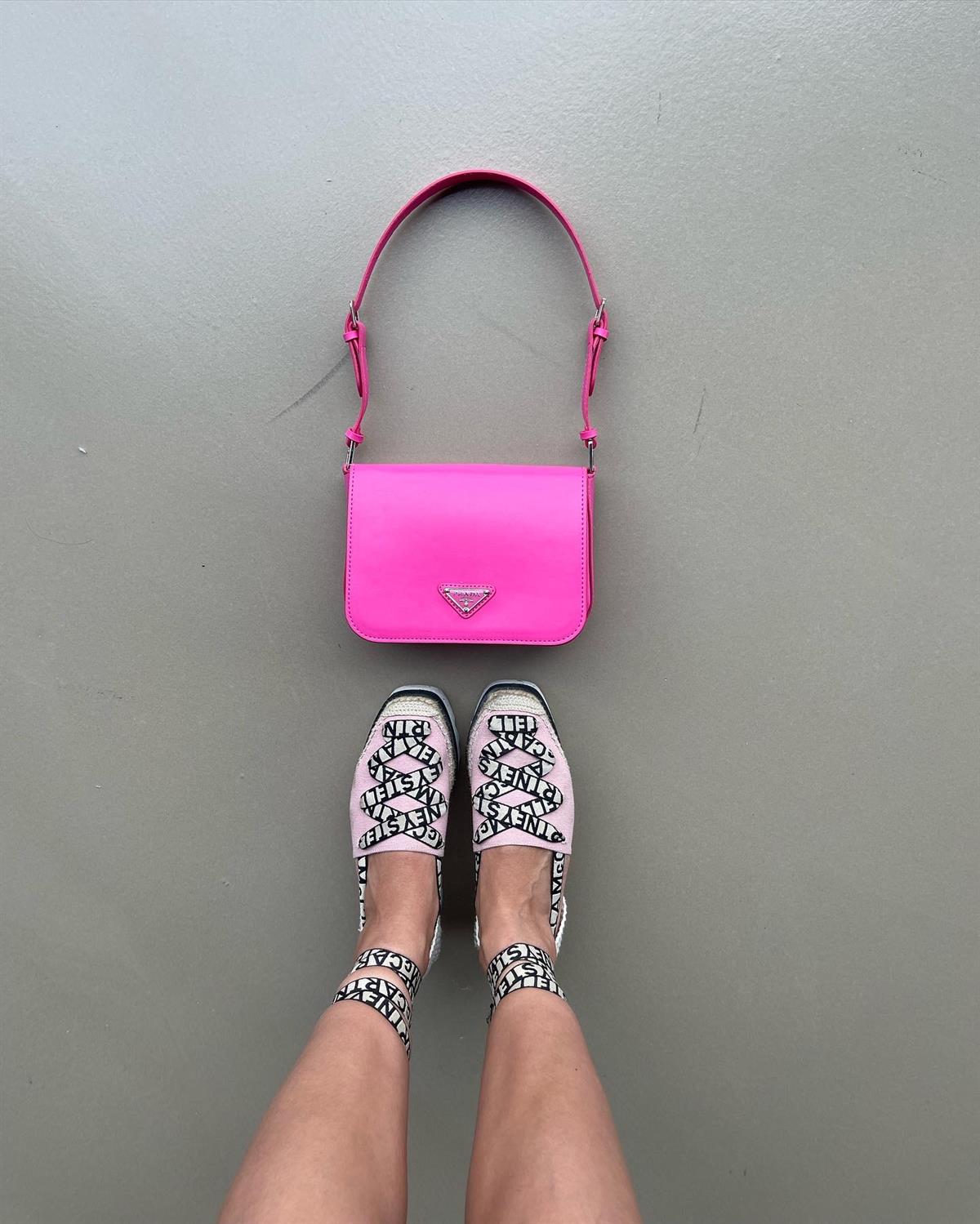 PRADA PEMBE ÇANTA DD