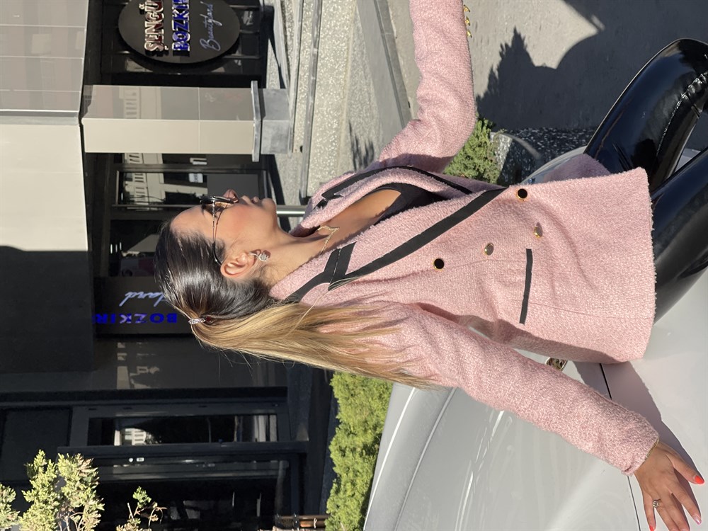 PUDRA PEMBE SİYAH ŞERİTLİ CEKET