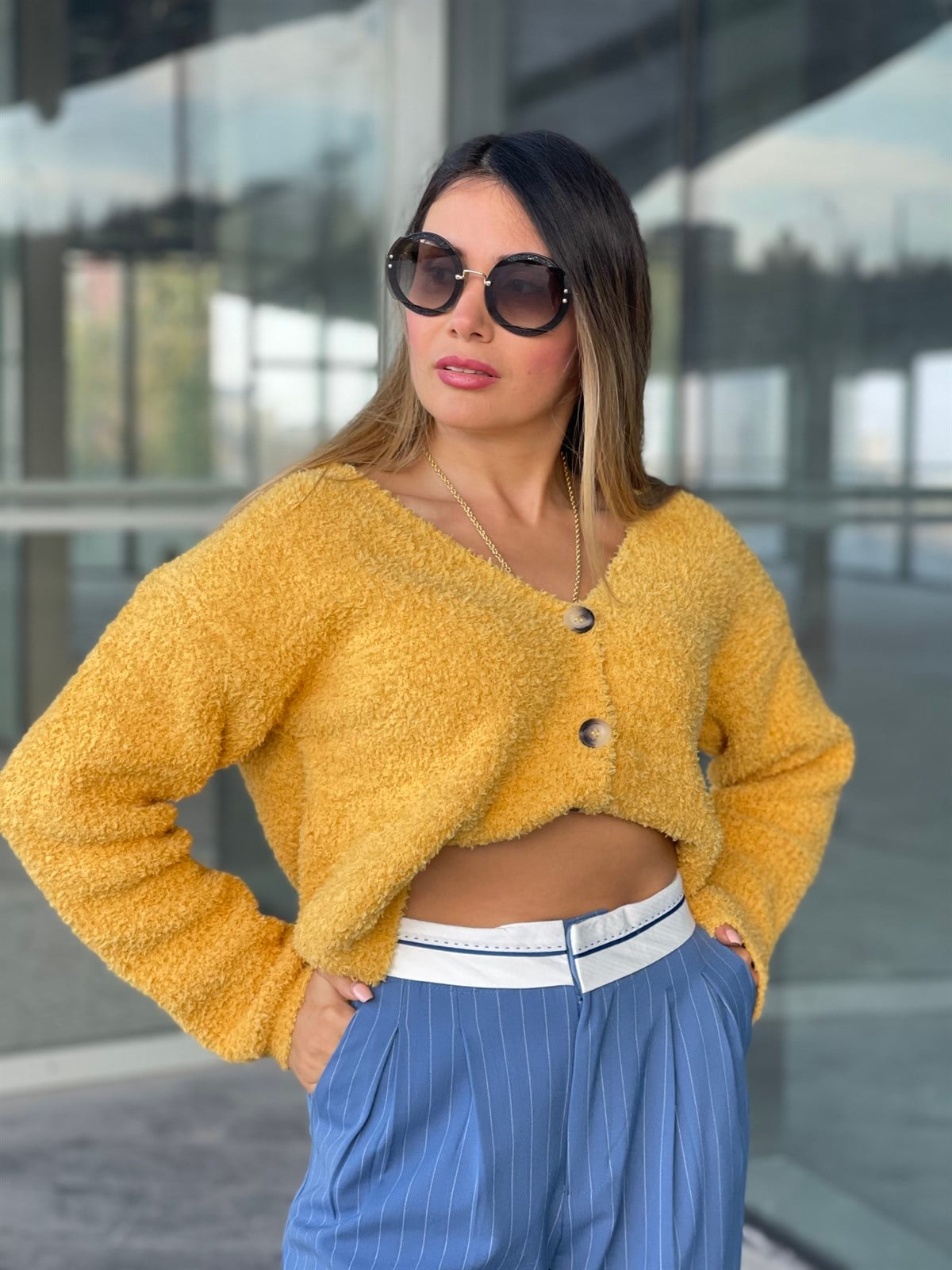 SARI DÜĞMELİ HIRKA