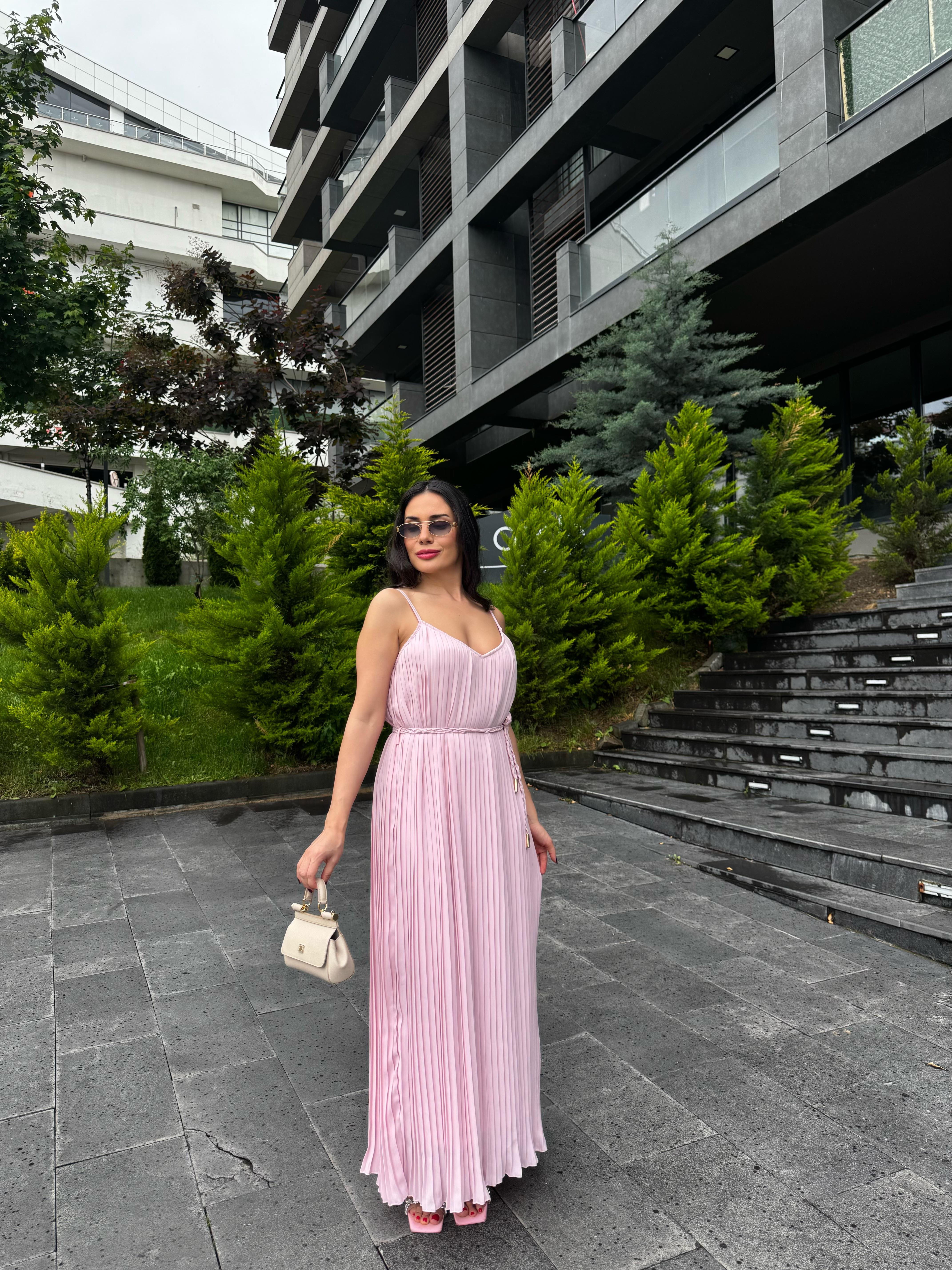 UZUN PİLELİ ELBİSE 