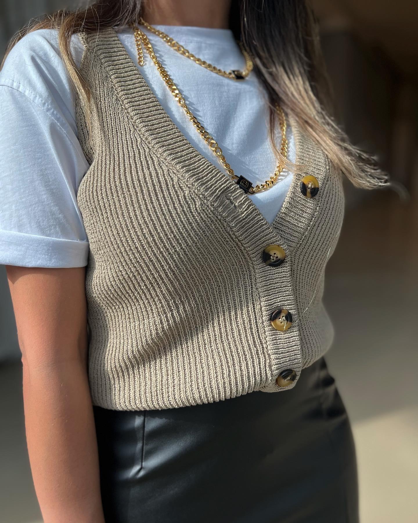 VİZON HALTER YAKA DÜĞMELİ YELEK