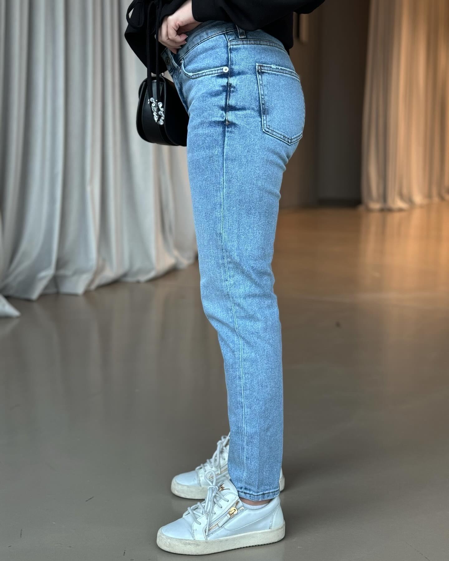 YUMUŞAK DOKU LİKRALI TAM KALIP JEAN