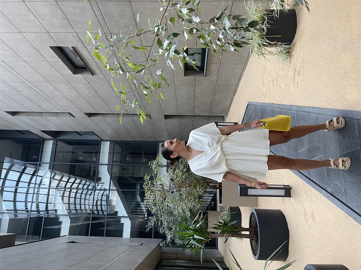 ZARA EKRU YARASA MODEL ELBİSE 