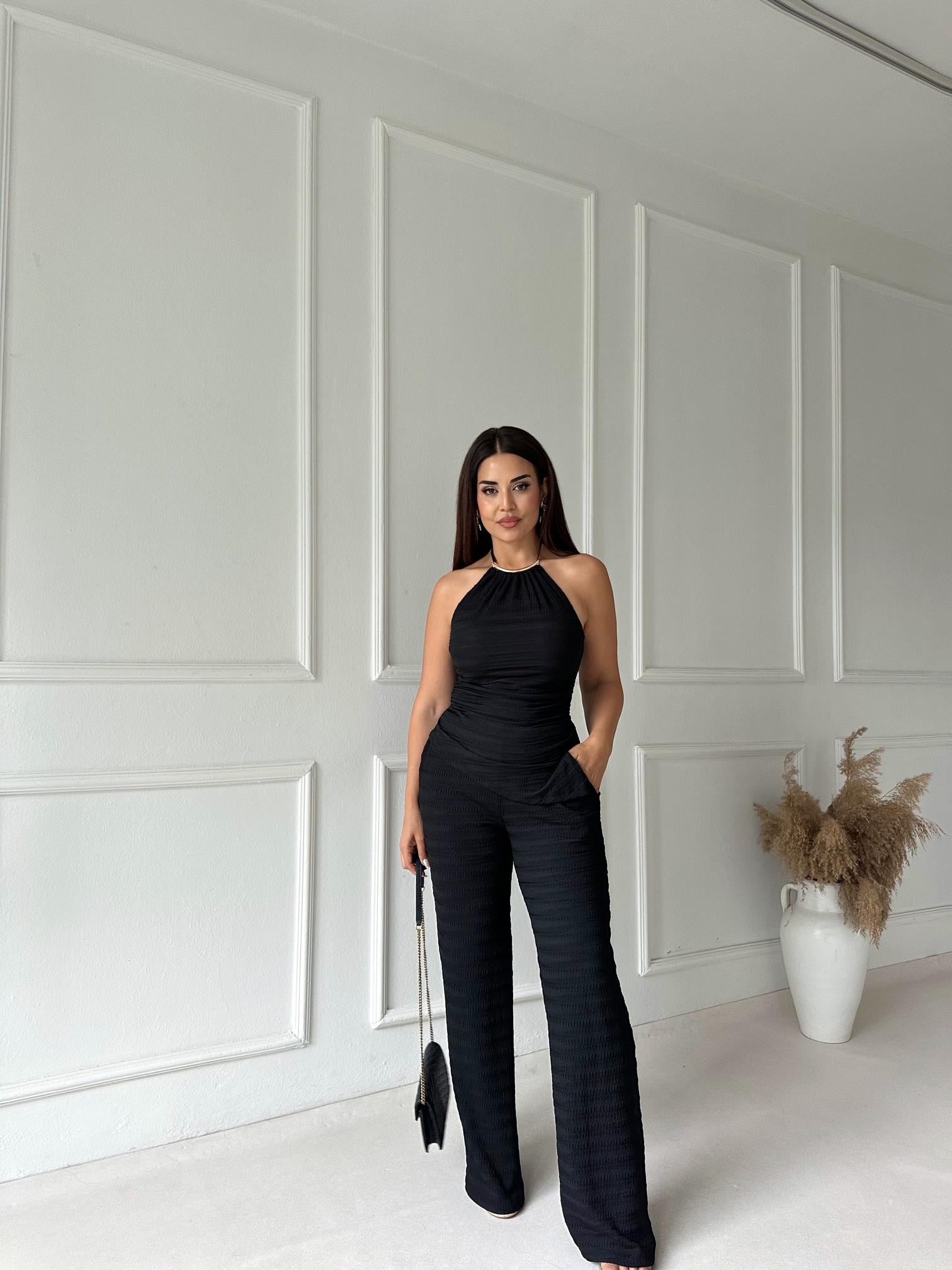Athena Gold Detay Halter Yaka Bluz ve Pantolon Takım - Siyah