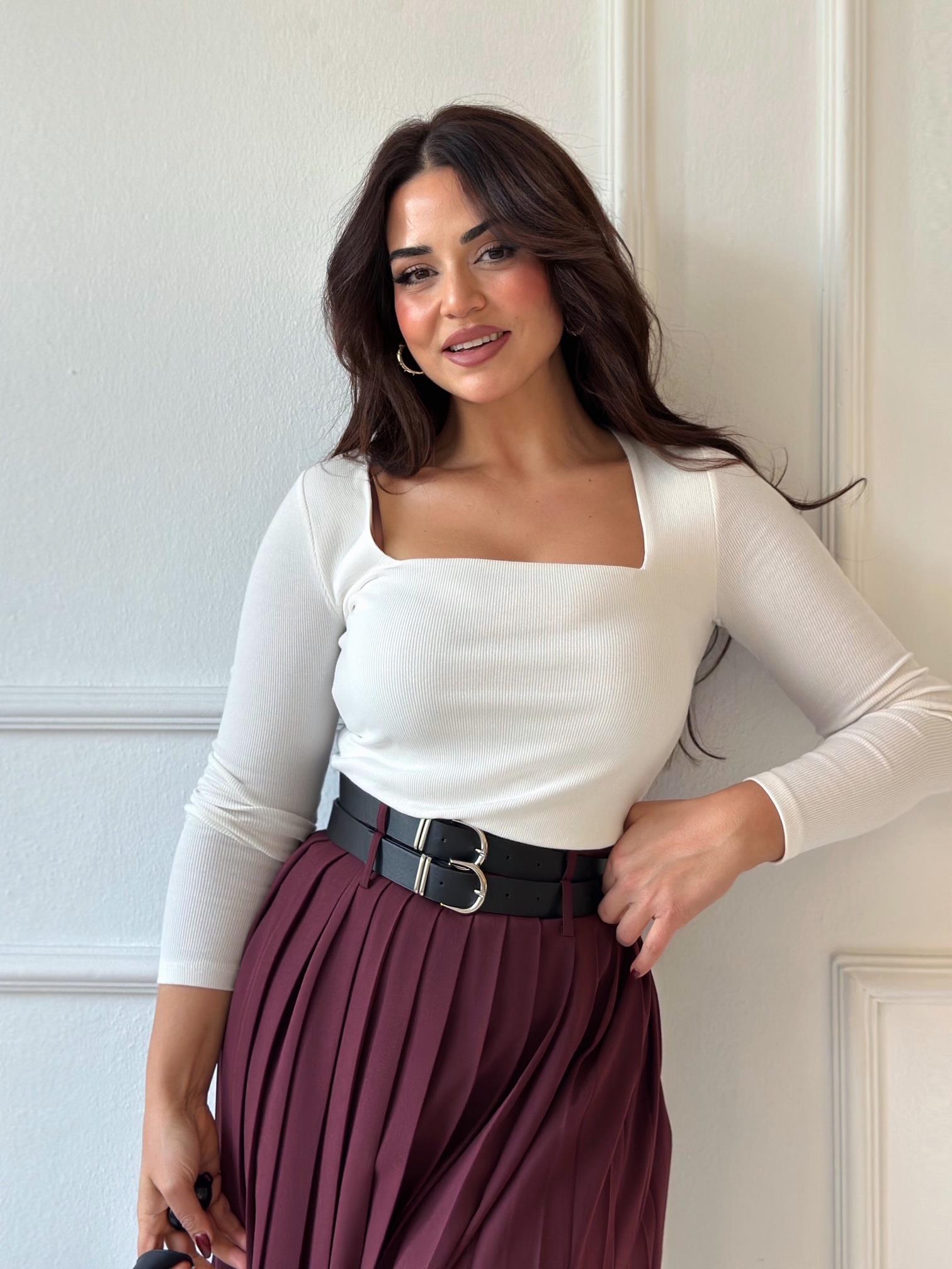 Beyaz Kare Yaka Pamuklu Basic Bluz