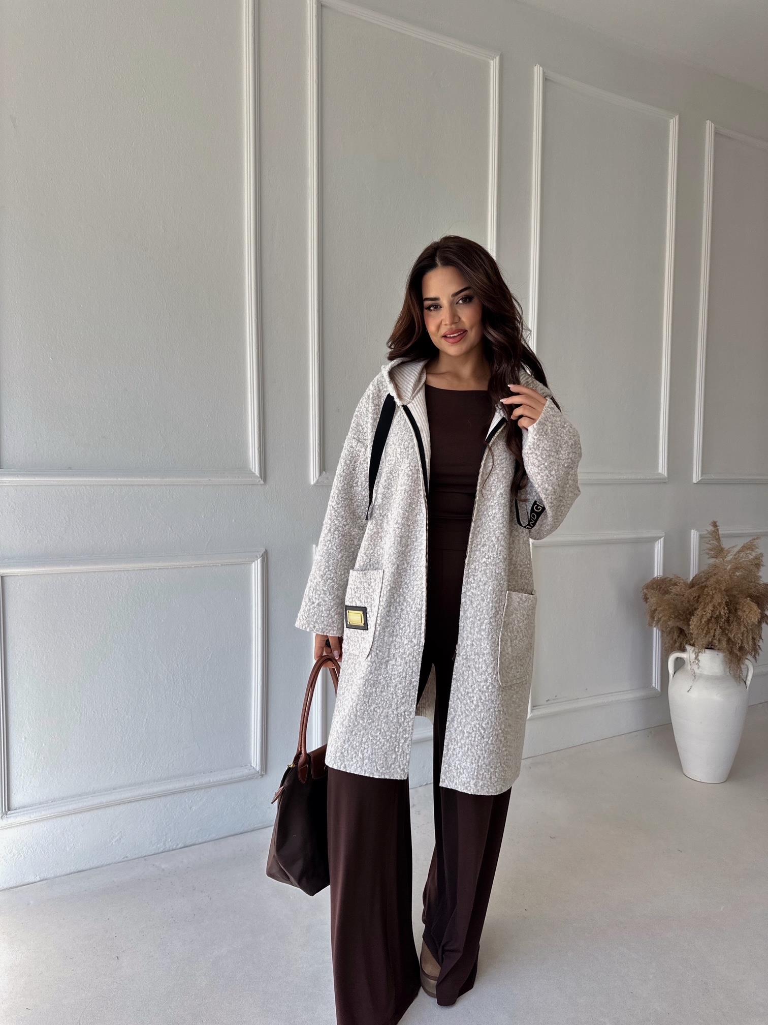 Lüks Kalite Kapişonlu Taş Buklet Kaban