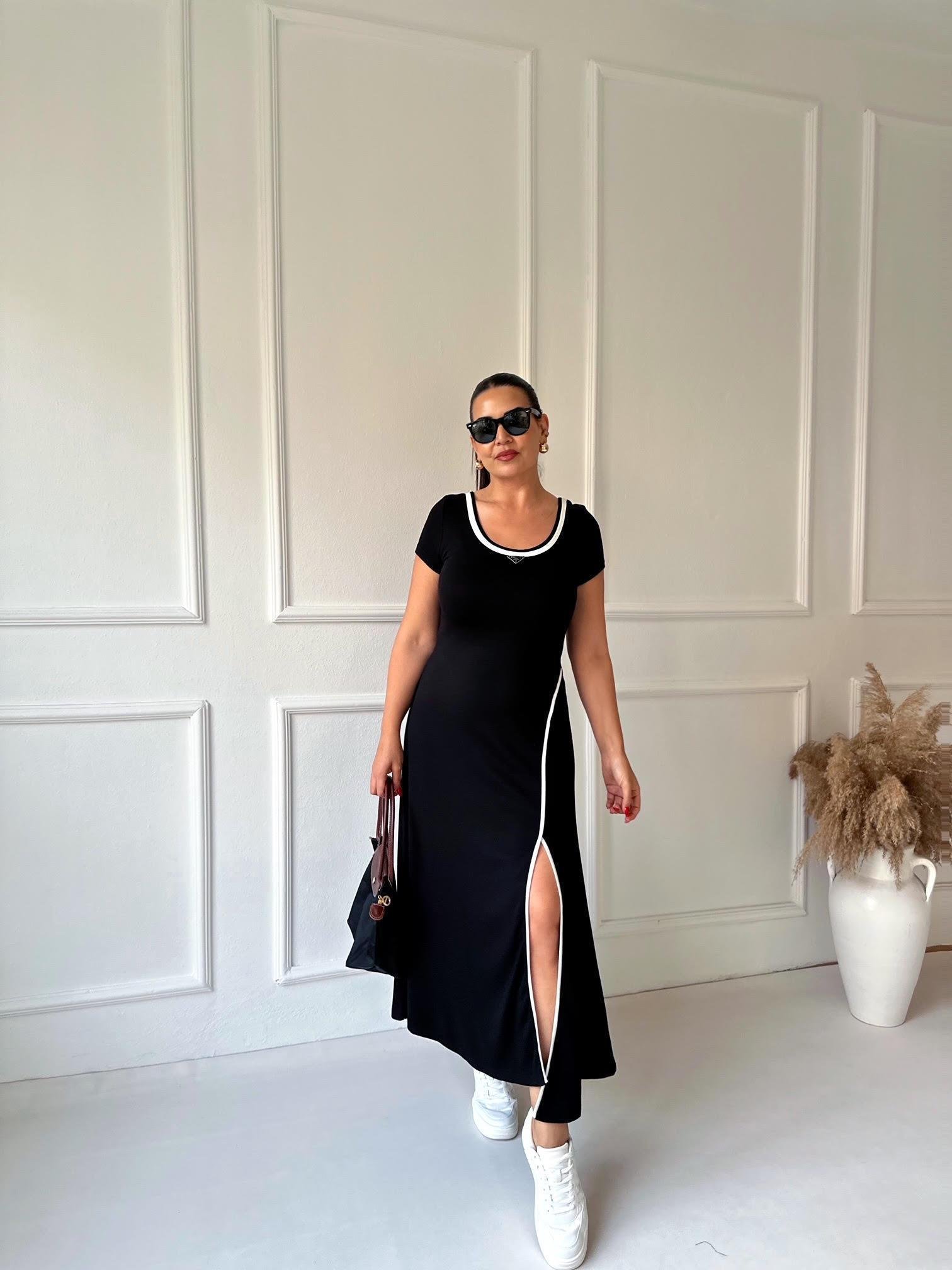 Lüks Kalite U Yaka Beyaz Şeritli Maksi Elbise