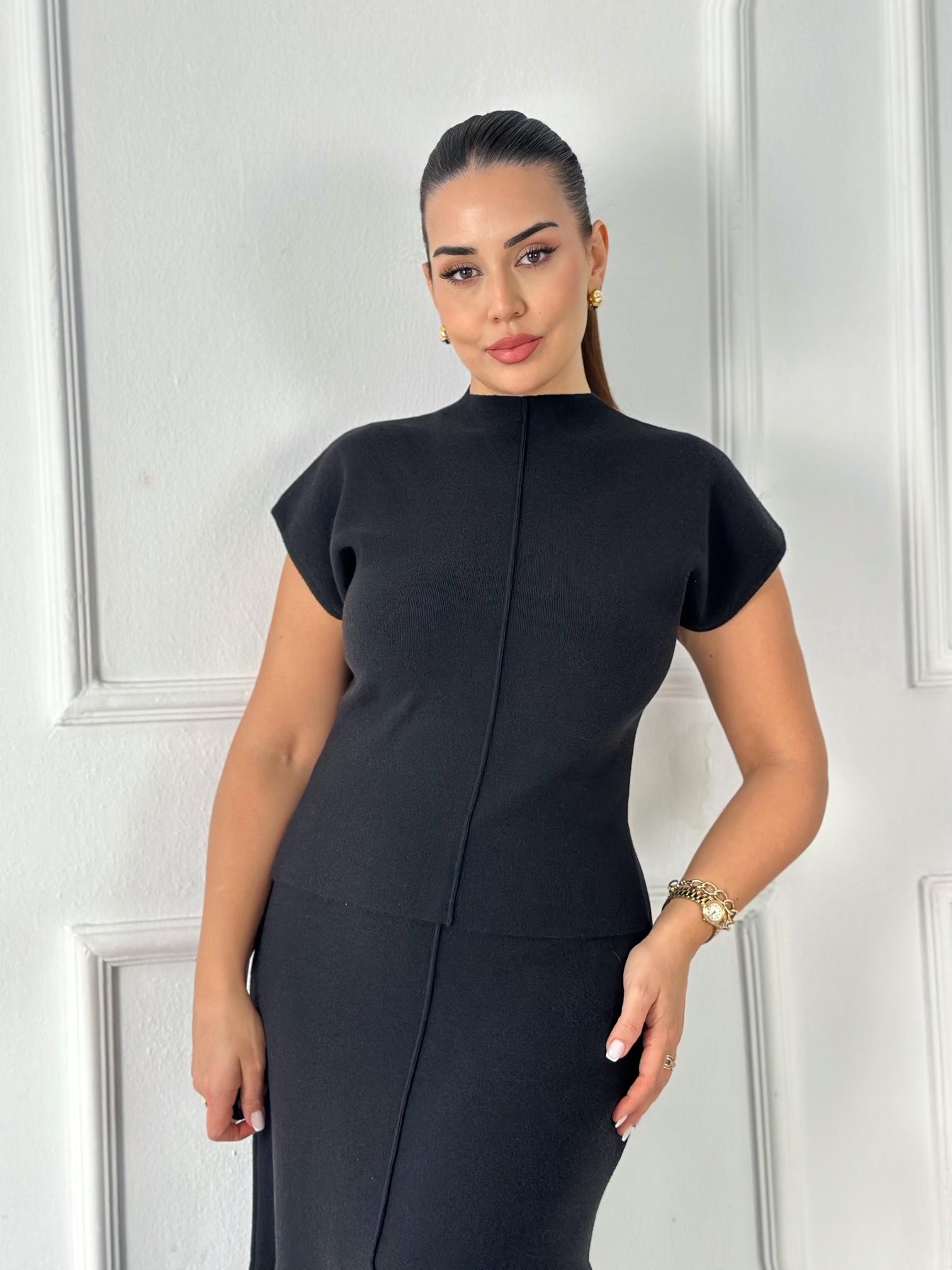 Minimal Line Kısa Kollu Triko Bluz - Siyah