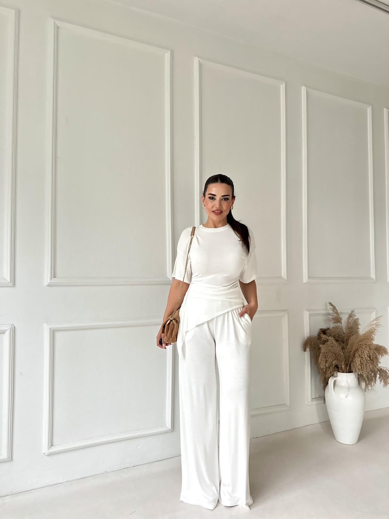 Nora Flow Asimetrik Modal Takım – Beyaz