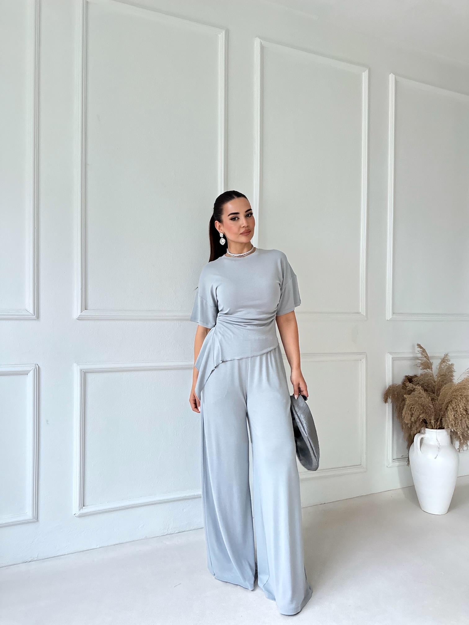 Nora Flow Asimetrik Modal Takım – Buz Grisi