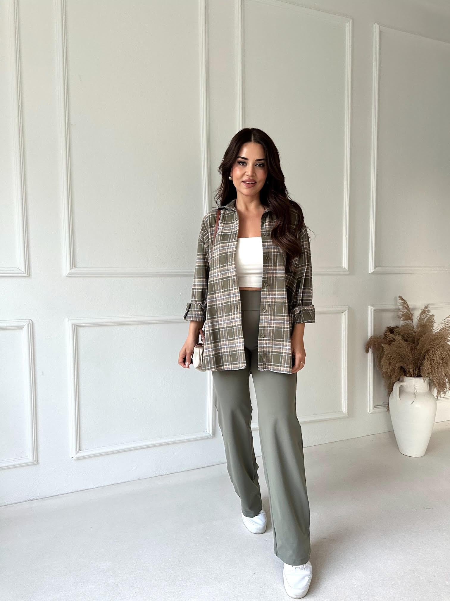 Oysho Model Fit Yüksek Bel Pantolon – Haki 