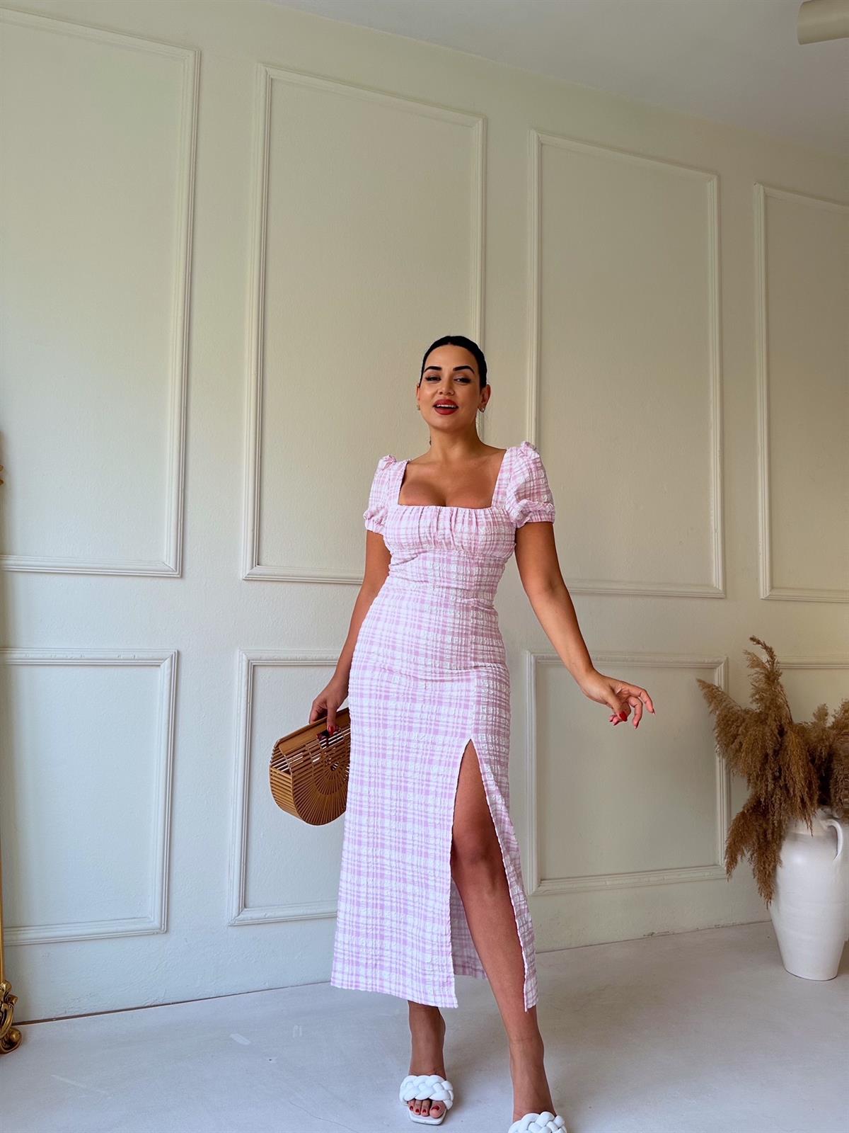 Pembe Kareli Midi Elbise