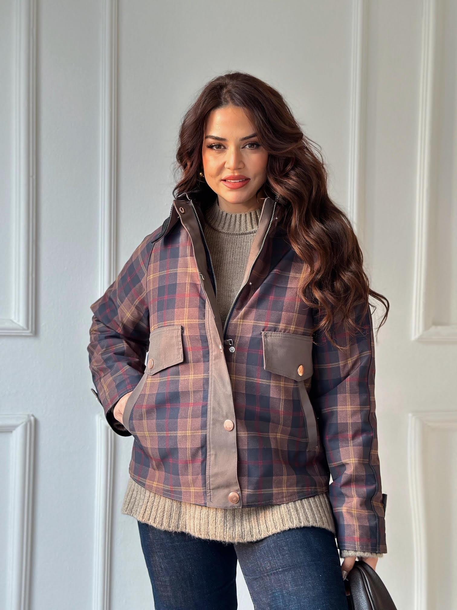 Premium Kalite Kareli Mont