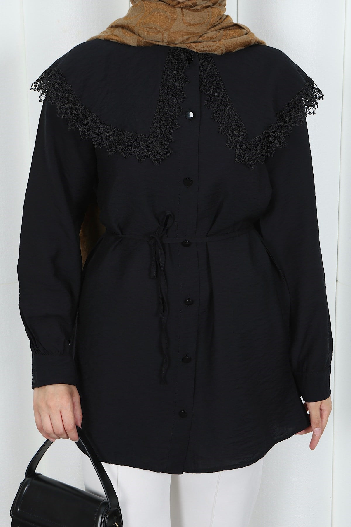 Bebe Yaka Dantel Detaylı Bağcıklı Tunik HNT2133 Siyah