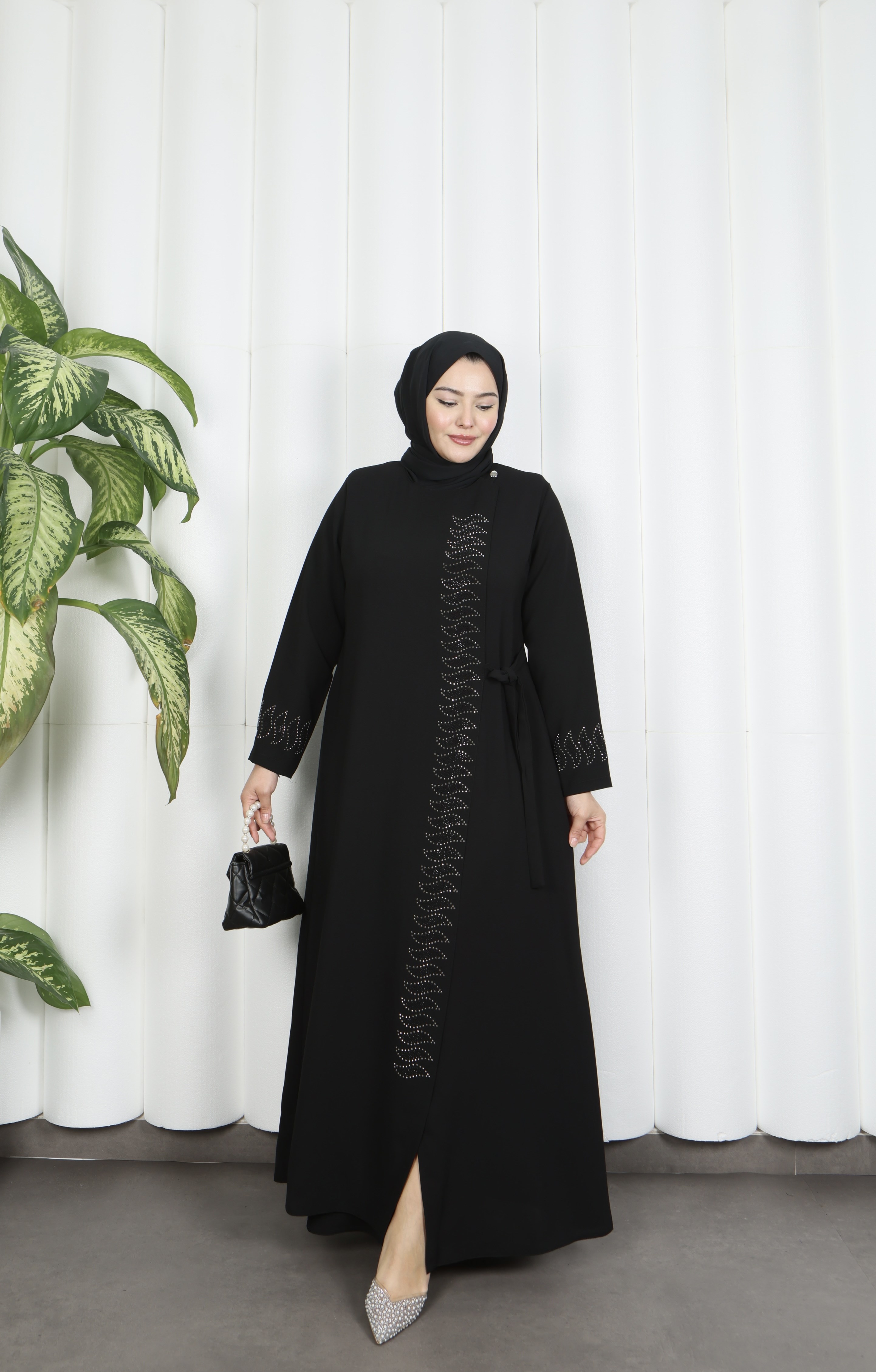 Büyük Beden Zarif Taş İşlemeli Kuşak Detaylı Anne Elbisesi Siyah  HNT1084