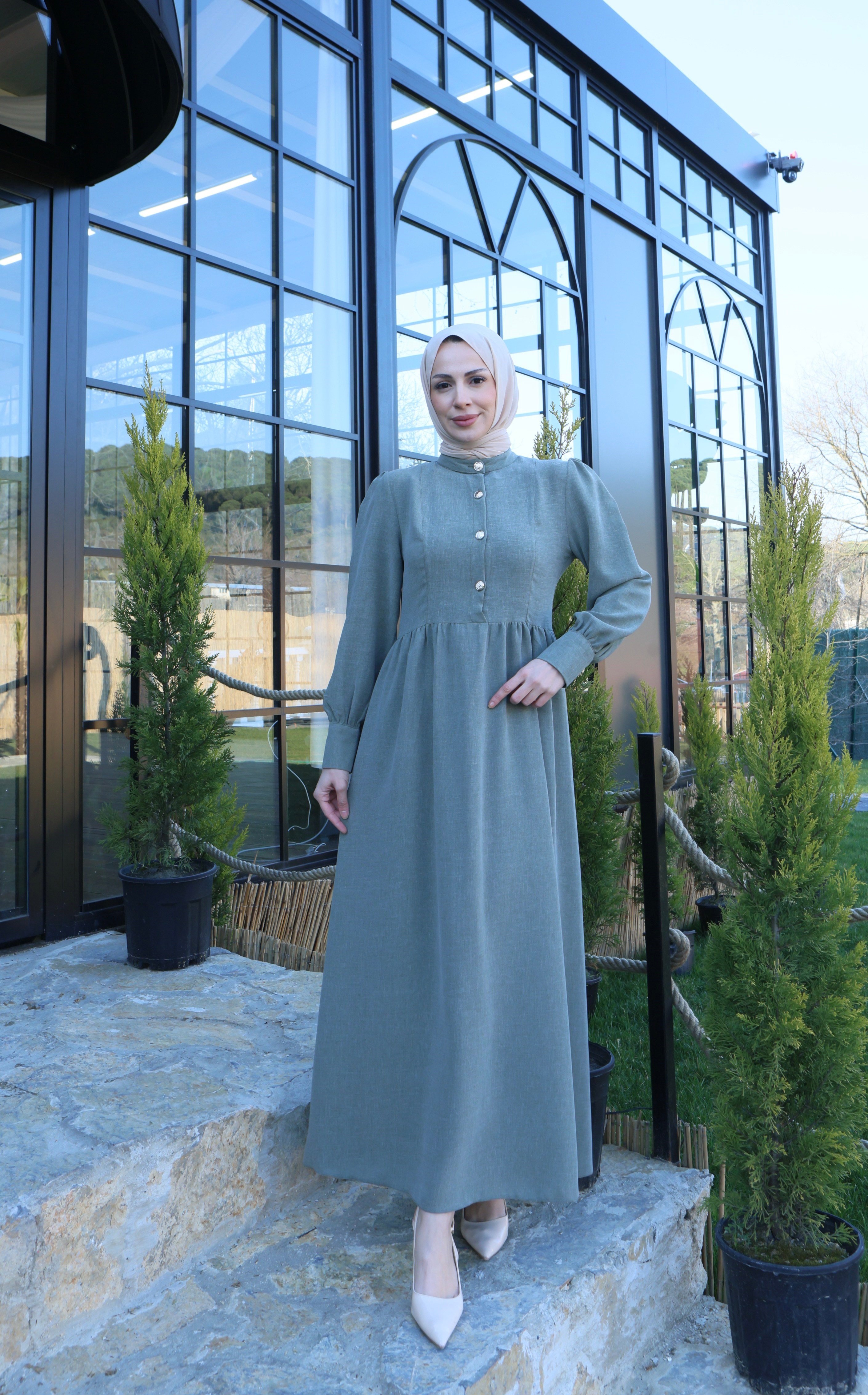 Düğme Detaylı Pileli Tesettür Elbise  Haki  HNT8528