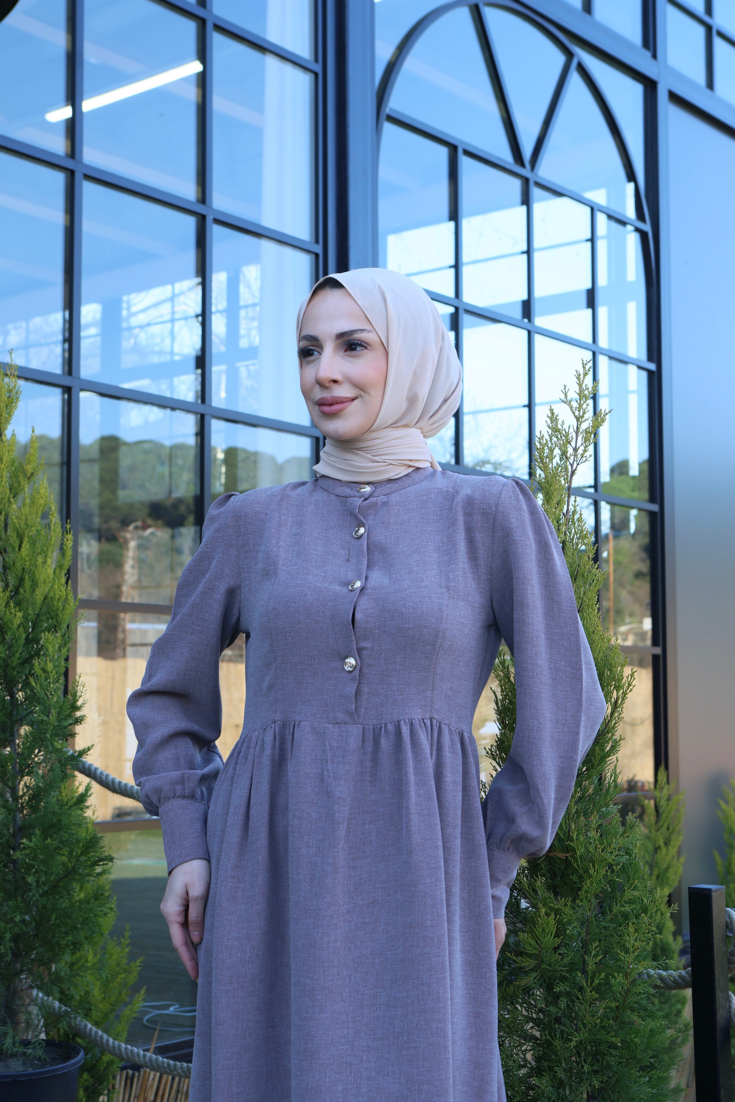 Düğme Detaylı Pileli Tesettür Elbise Kahverengi   HNT8528