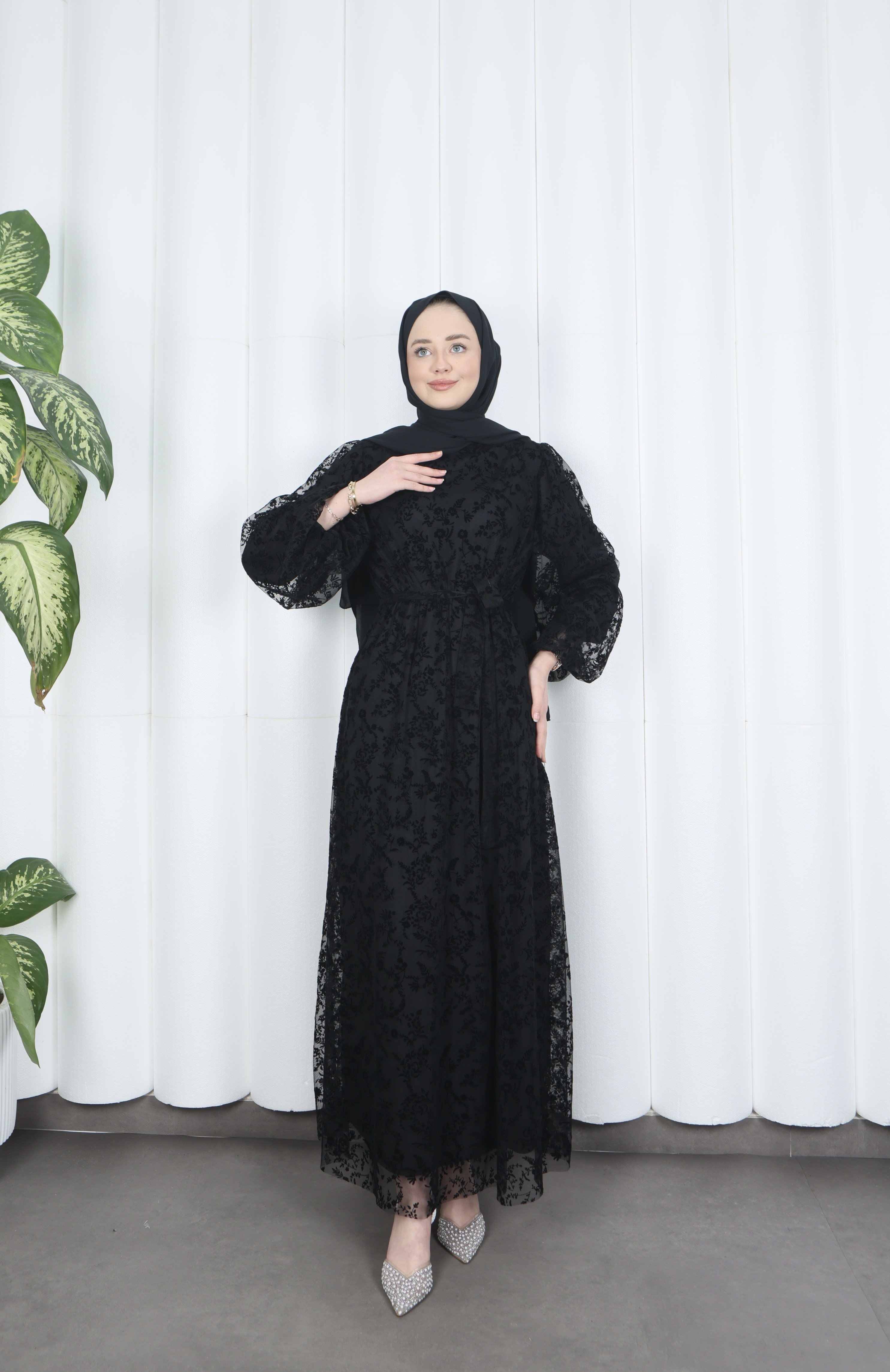 Flok Baskılı Astarlı Kuşaklı Tül Elbise Siyah HNT8565