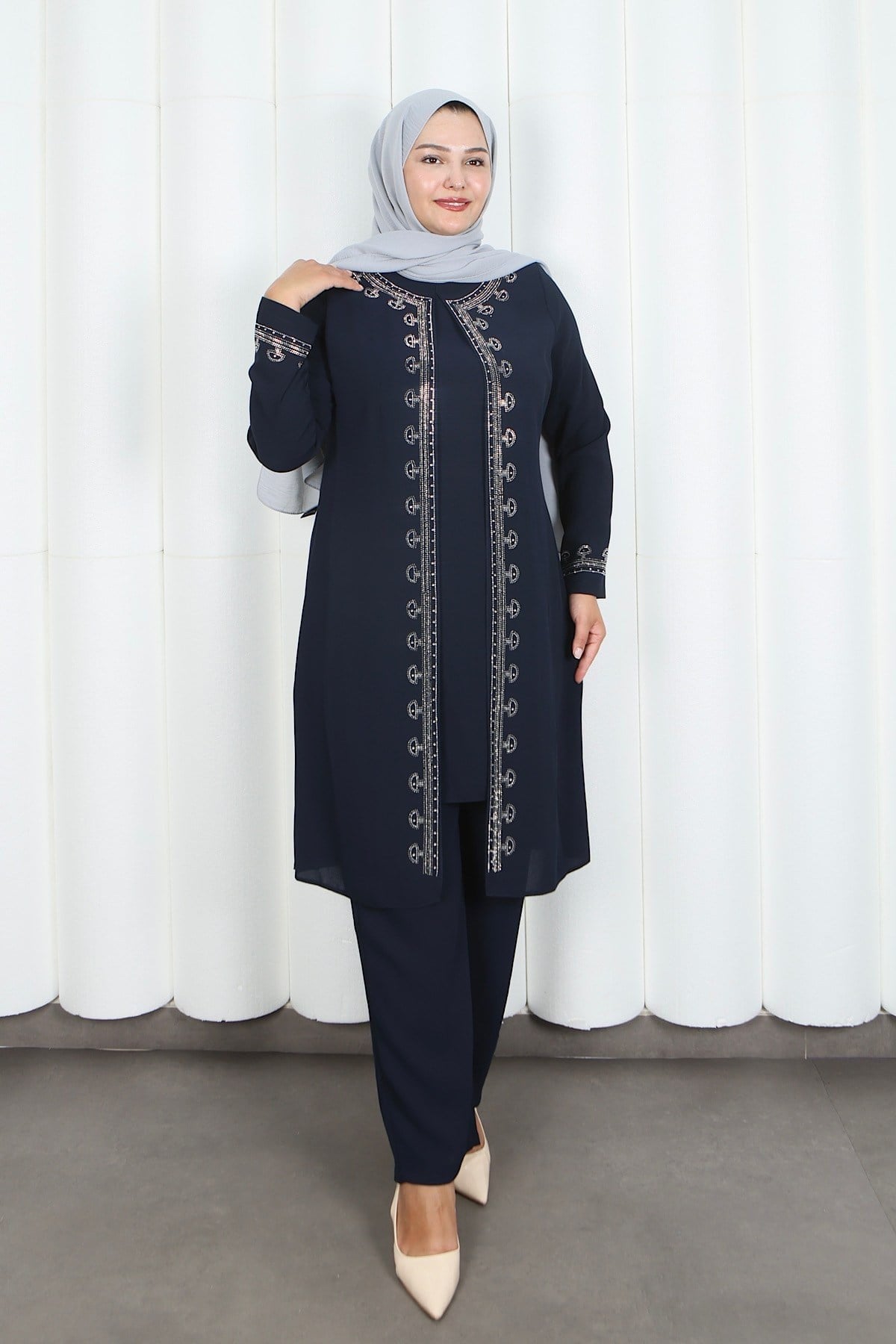 Kolları Taşlı Büyük Beden Anne Takımı Lacivert  HNT2101