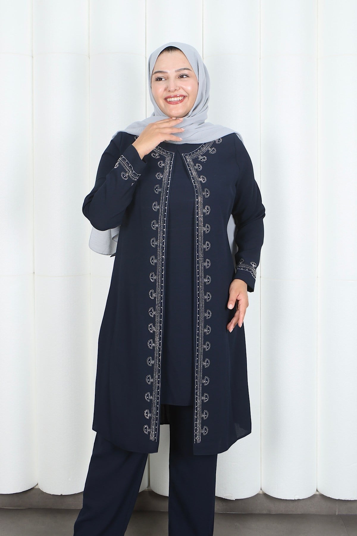 Kolları Taşlı Büyük Beden Anne Takımı Lacivert  HNT2101