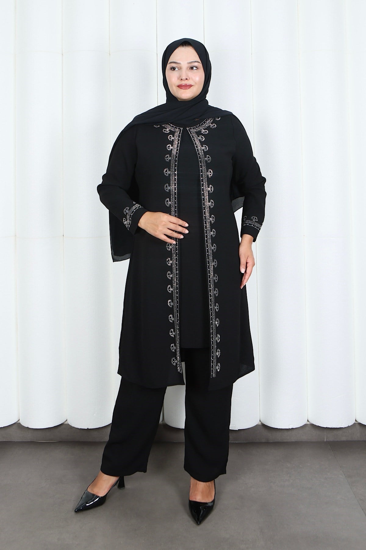 Kolları Taşlı Büyük Beden Anne Takımı Siyah   HNT2101