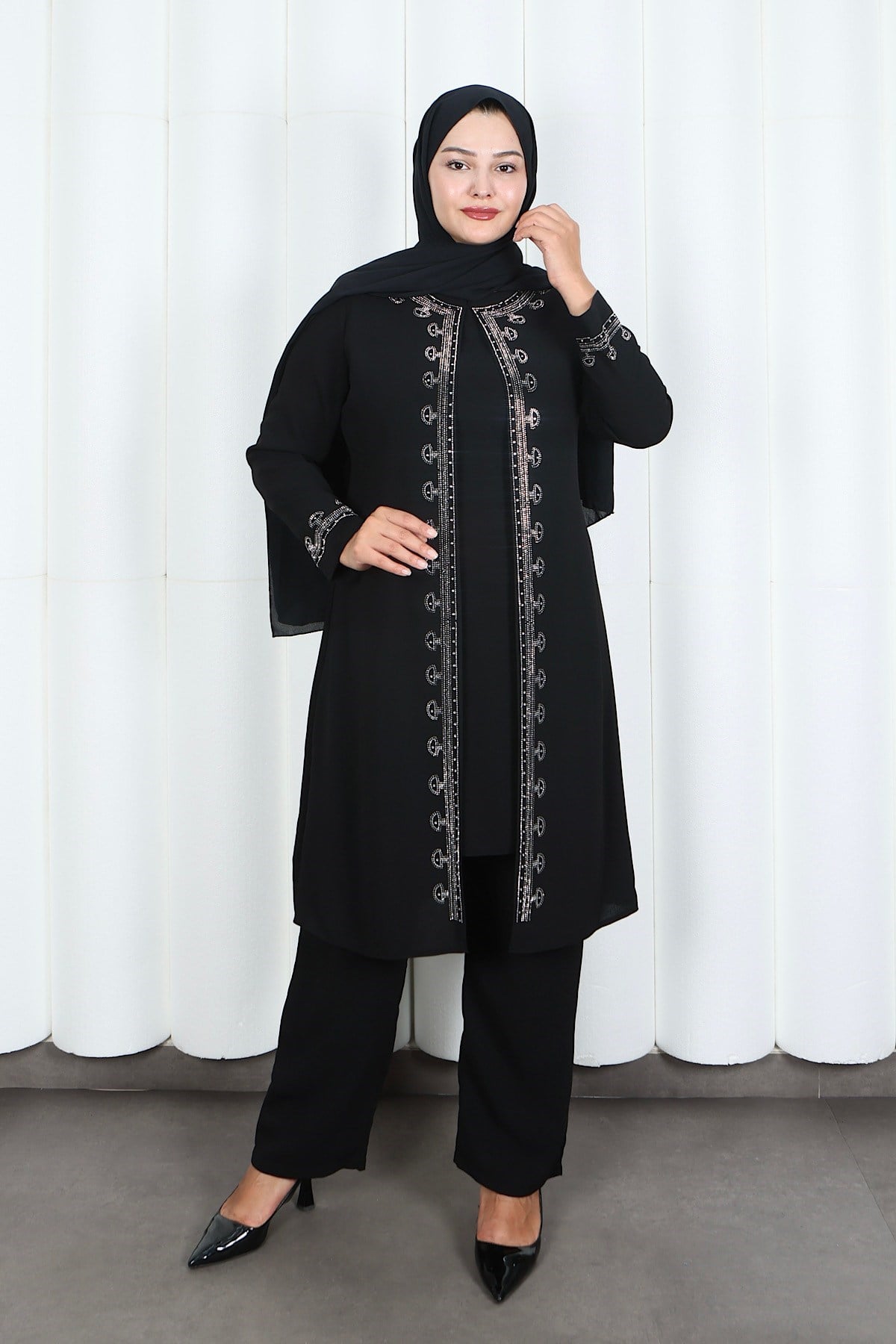 Kolları Taşlı Büyük Beden Anne Takımı Siyah   HNT2101