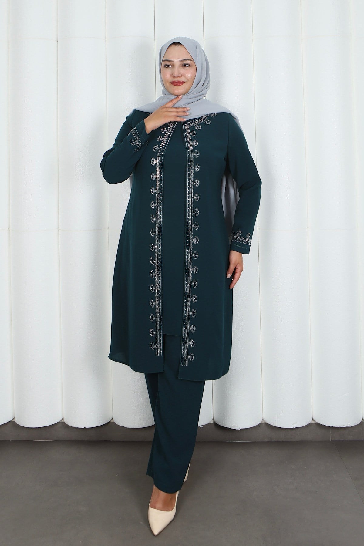Kolları Taşlı Büyük Beden Anne Takımı Zümrüt HNT2101