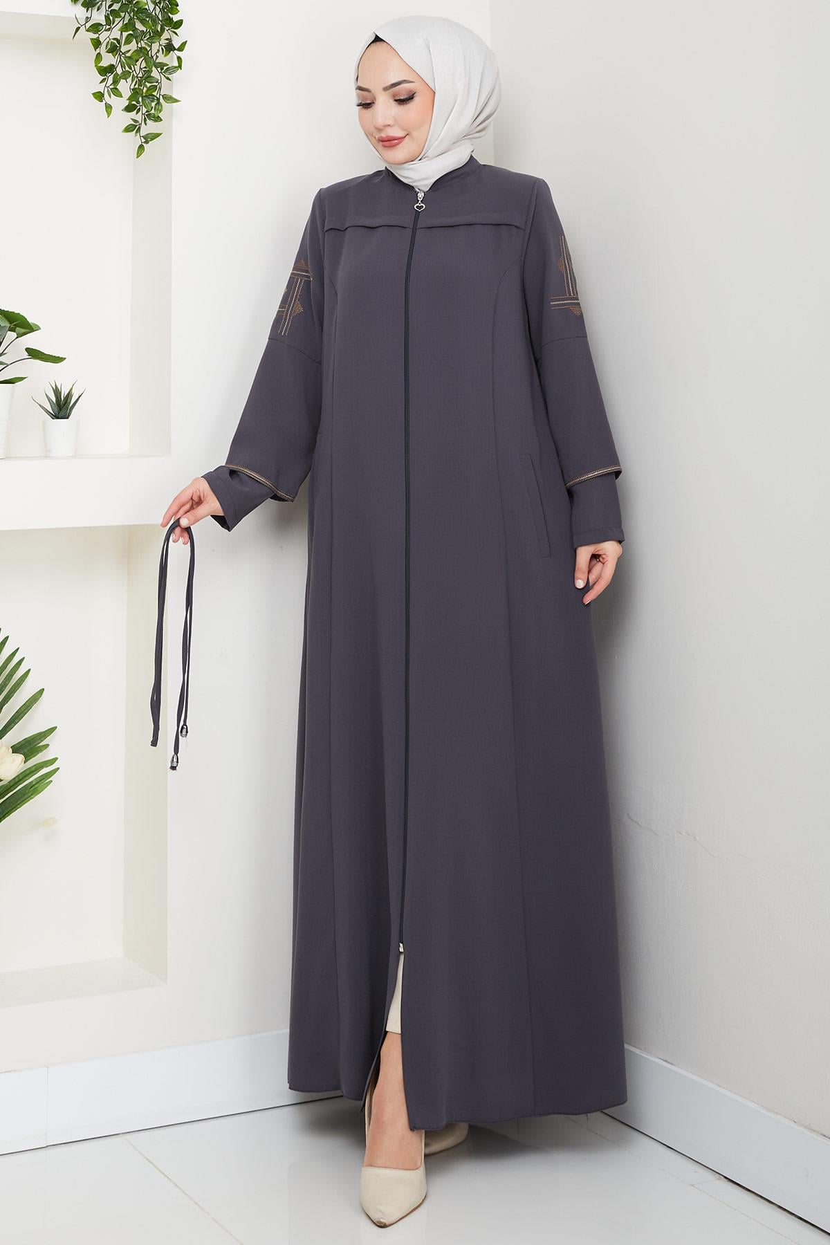 Bağcıklı Kolu Nakışlı Ferace Füme HM2854