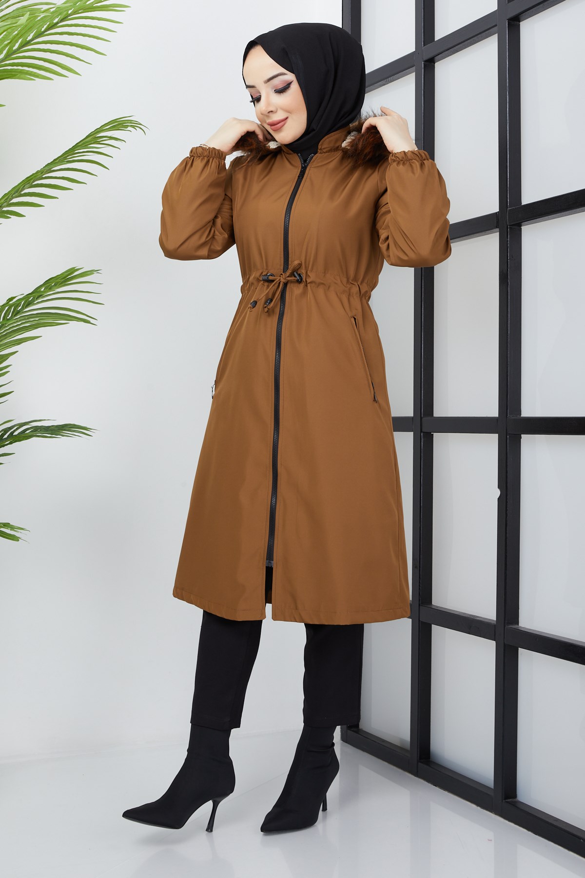 Beli Bağcıklı Mont Taba