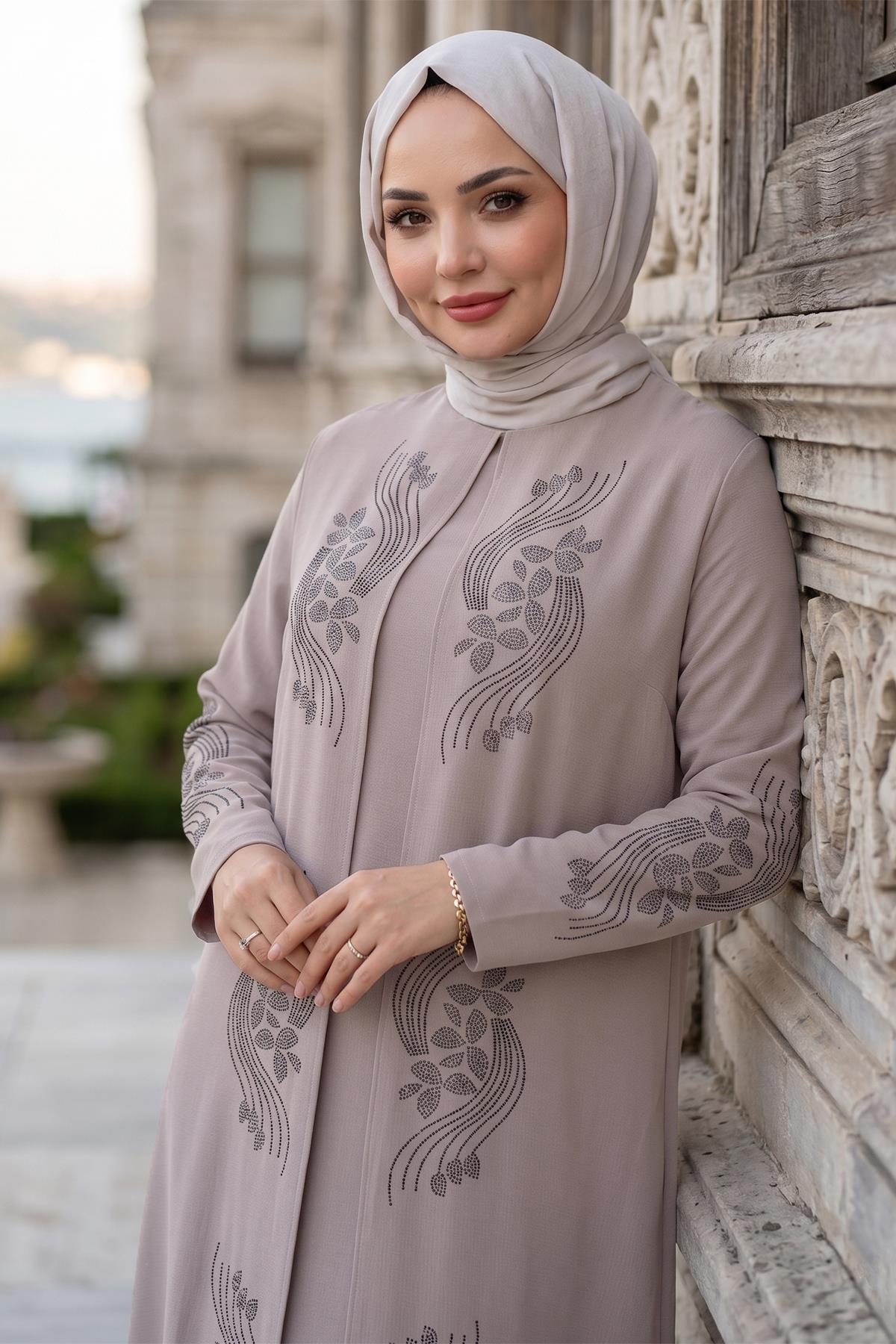 Çiçek Taş İşlemeli Şık Tesettür Anne Elbisesi Bej HM2905