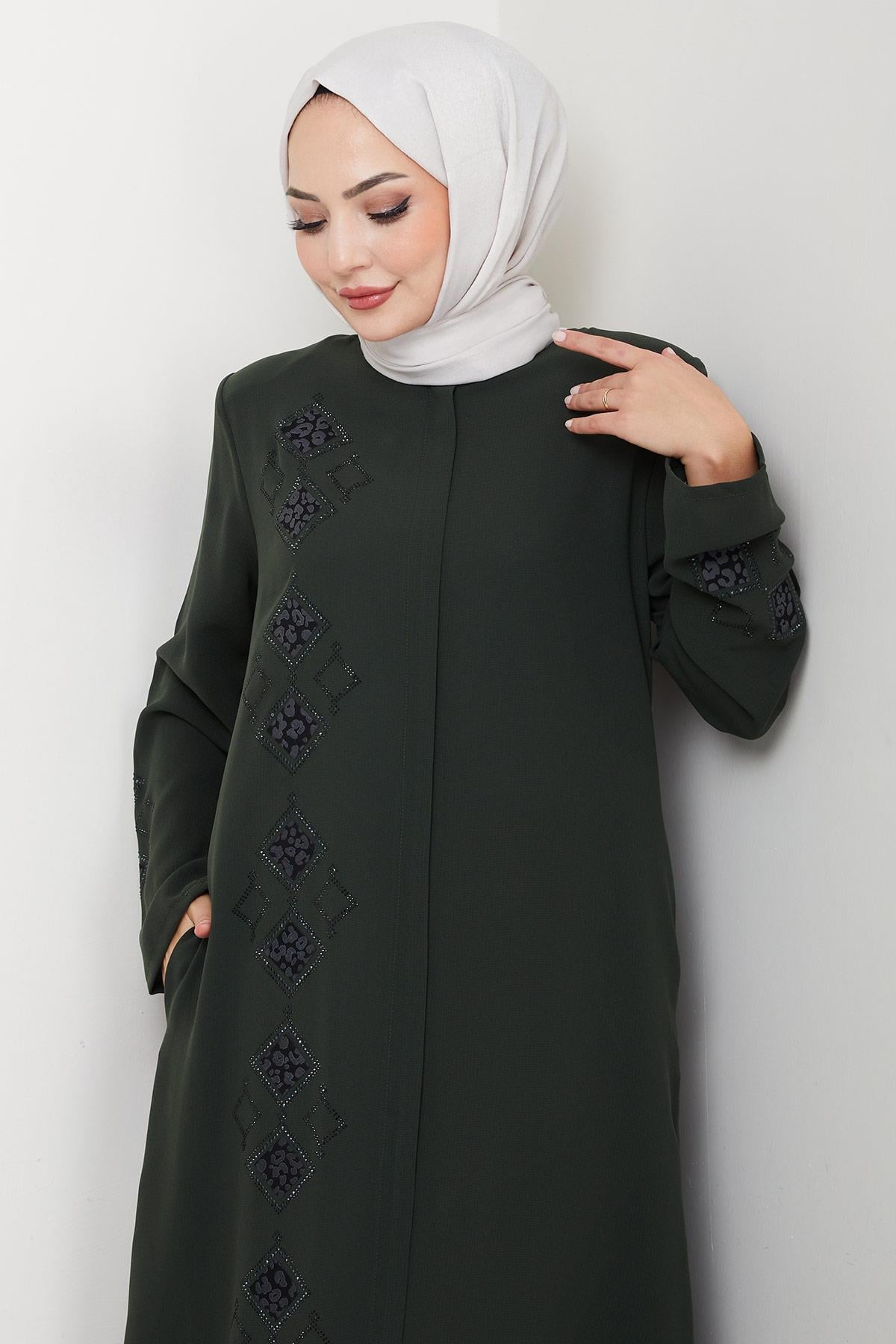 Deri İşlemeli Ferace Haki HM2849