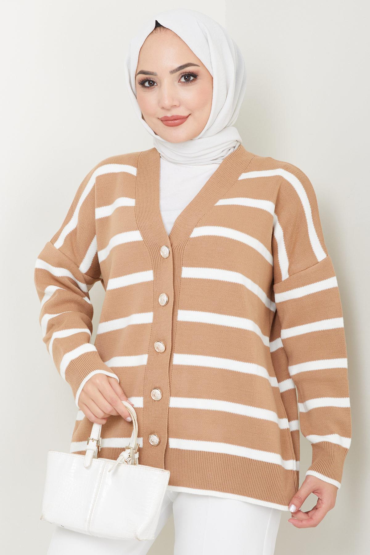 Düğme Detaylı Çizgili Araboy Triko Hırka Camel HM2516