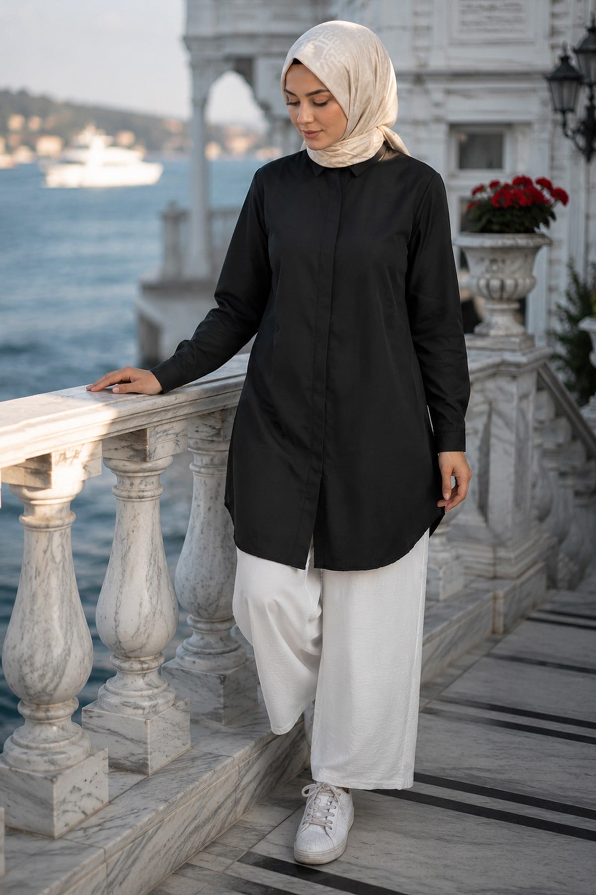 Gizli Patlı Düğmeli Tunik Siyah HM2948