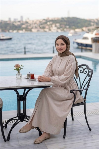 Belden Piliseli Bağcıklı Düğme Detaylı Elbise Vizon   HNT0310