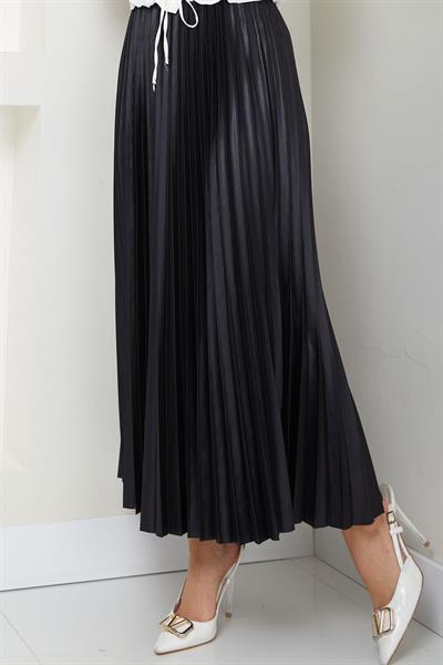 Beli Lastikli Deri Görünümlü Sık Piliseli Etek Siyah HM2655