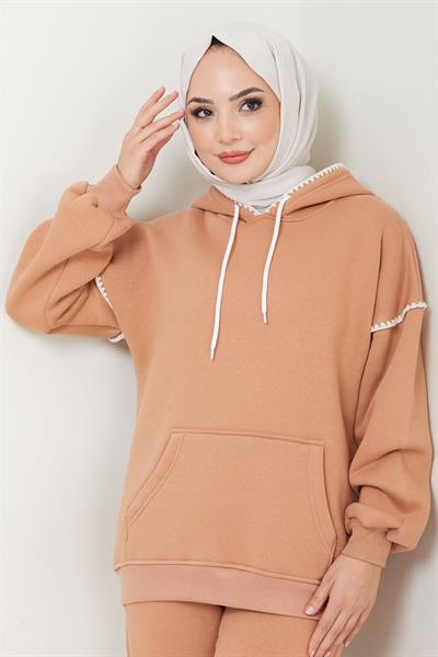 Çoban Nakışlı Üç İplik Şardonlu Kapşonlu Eşofman Takımı Camel HM2579